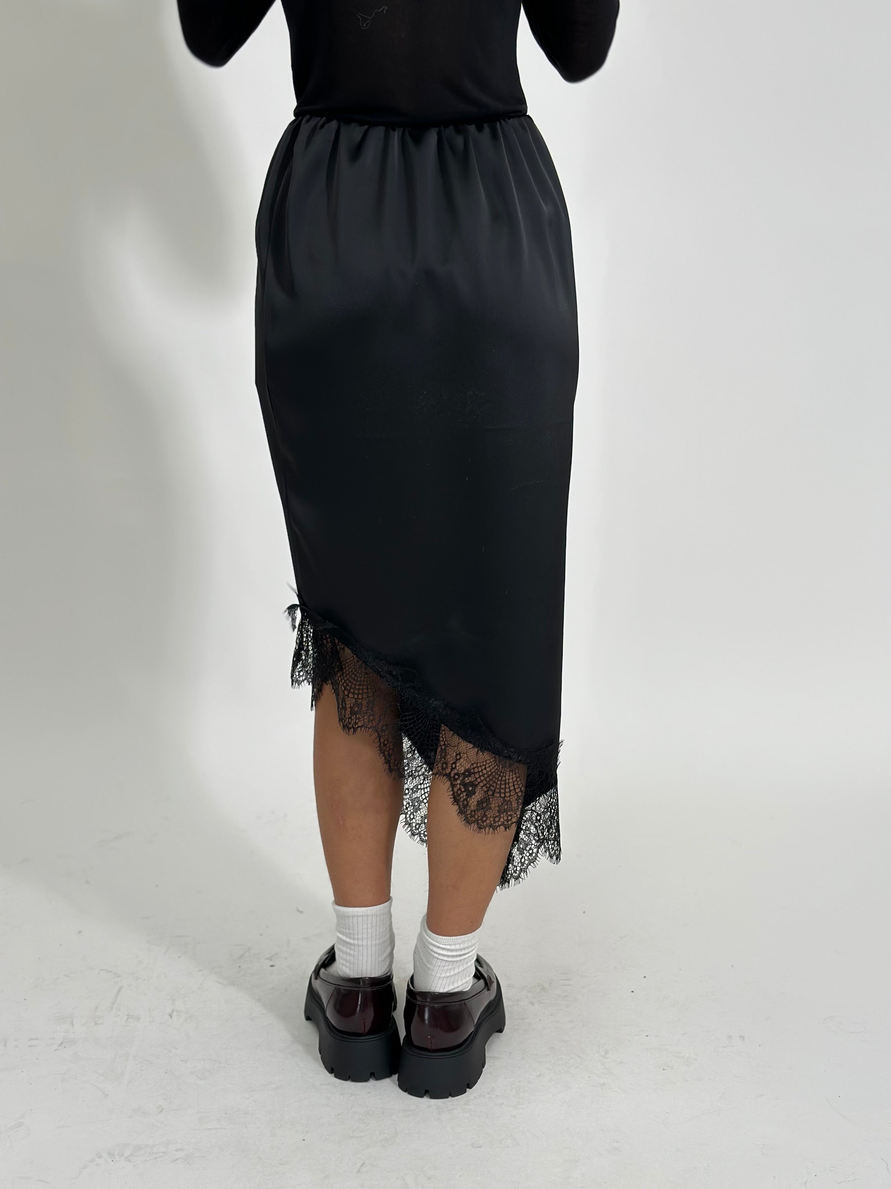 Gonna in pizzo diagonale 359 NERO