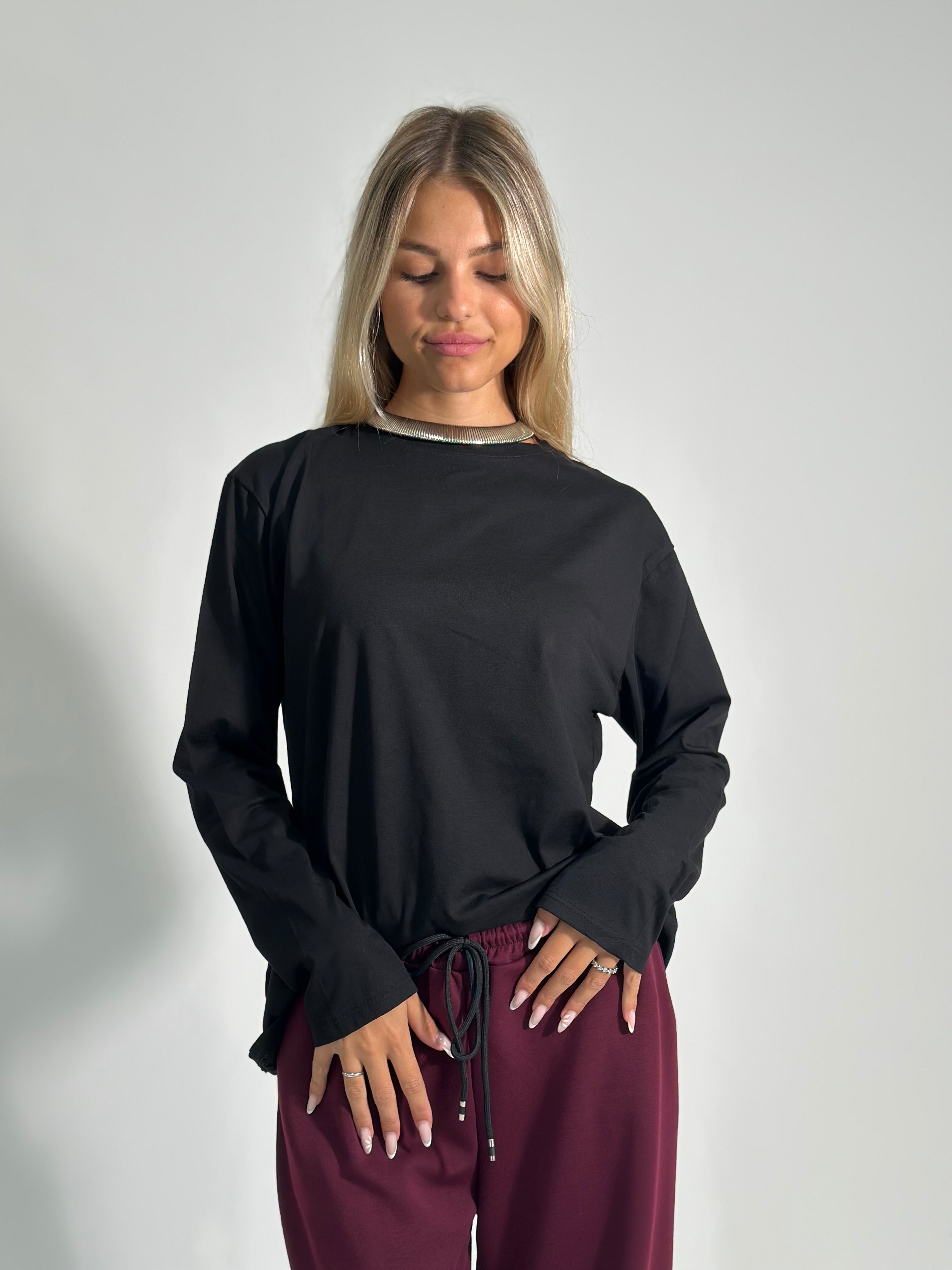 T-shirt lunga 23100 NERO