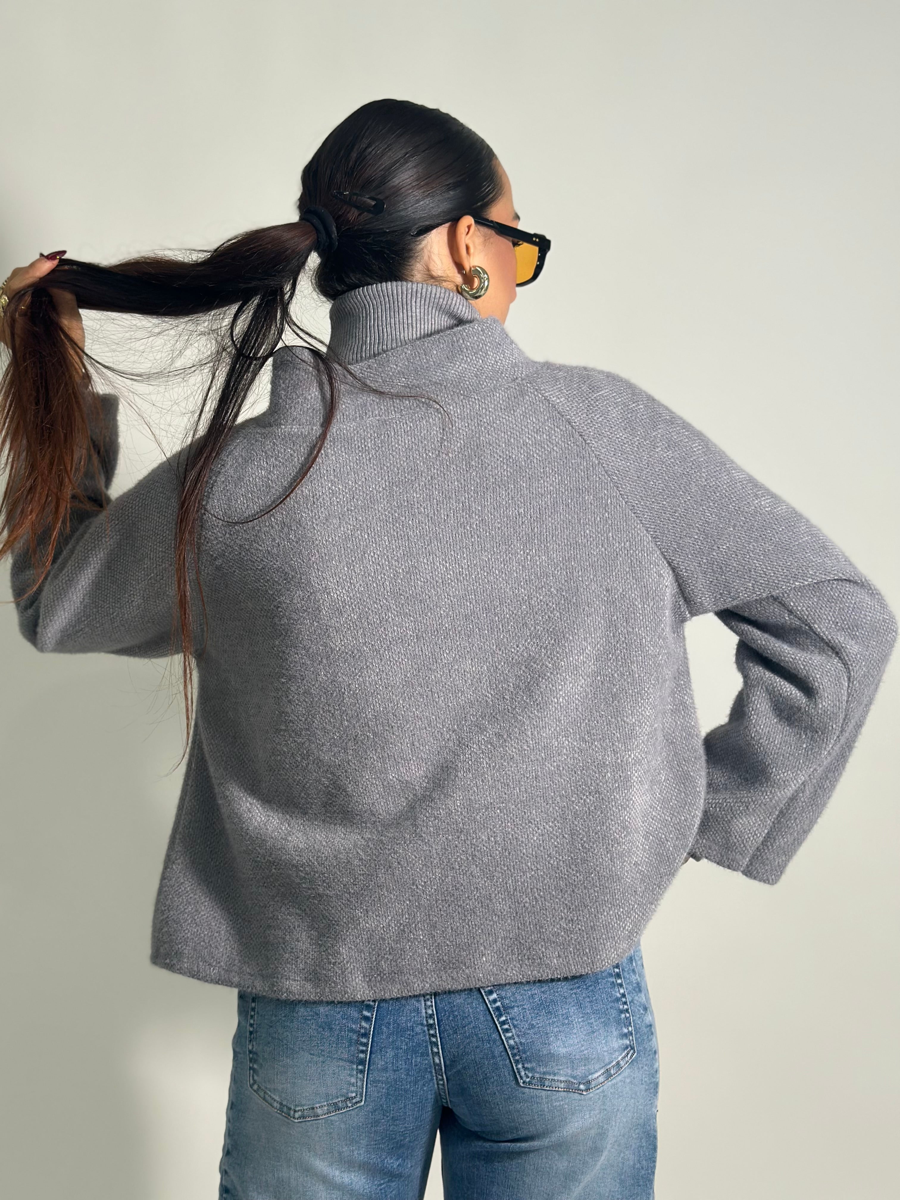 Giacca fluffy con bottone 28063 3+1 OMAGGIO