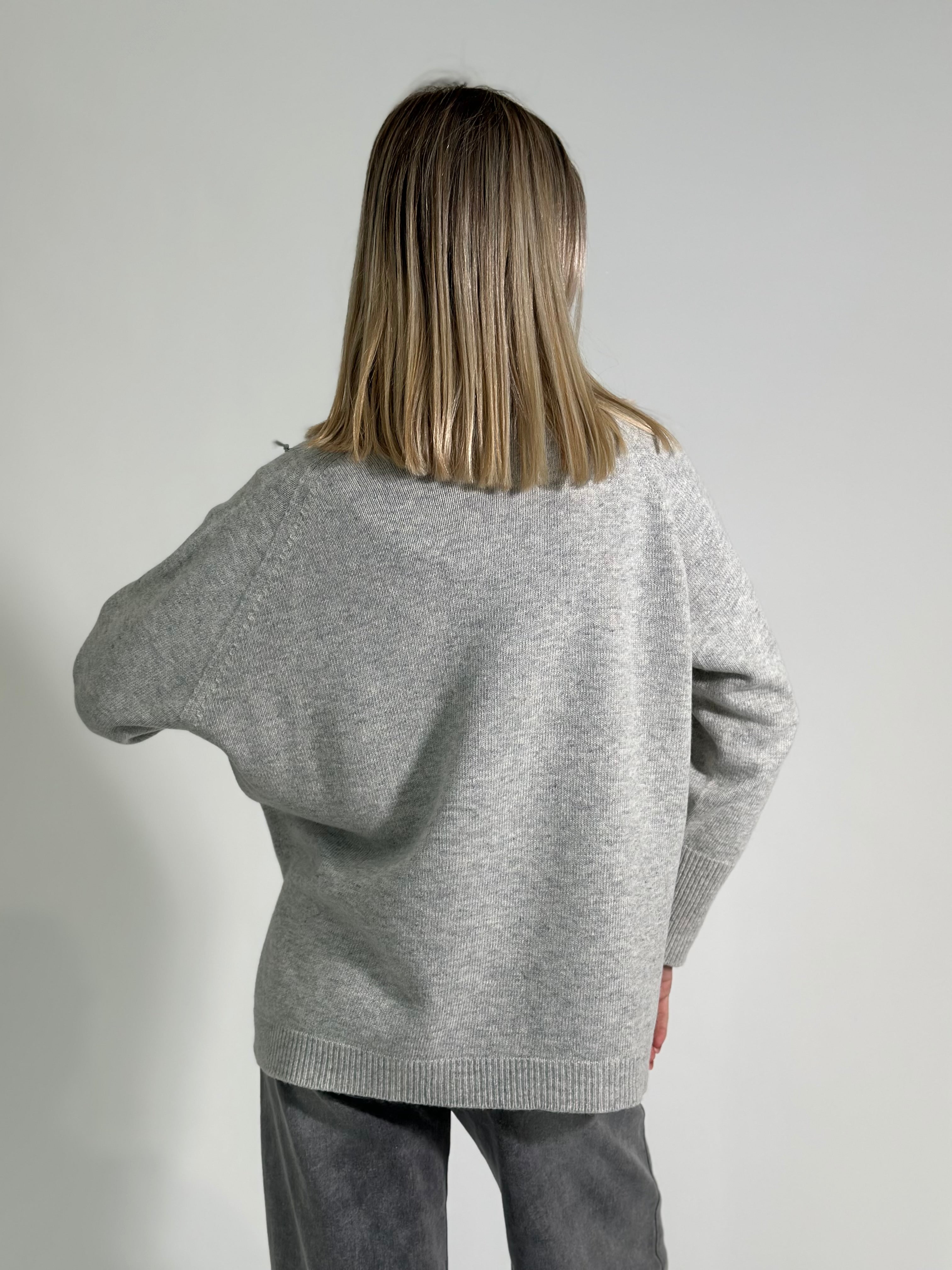 Maglia V cashmere blend 6617 3+1 OMAGGIO