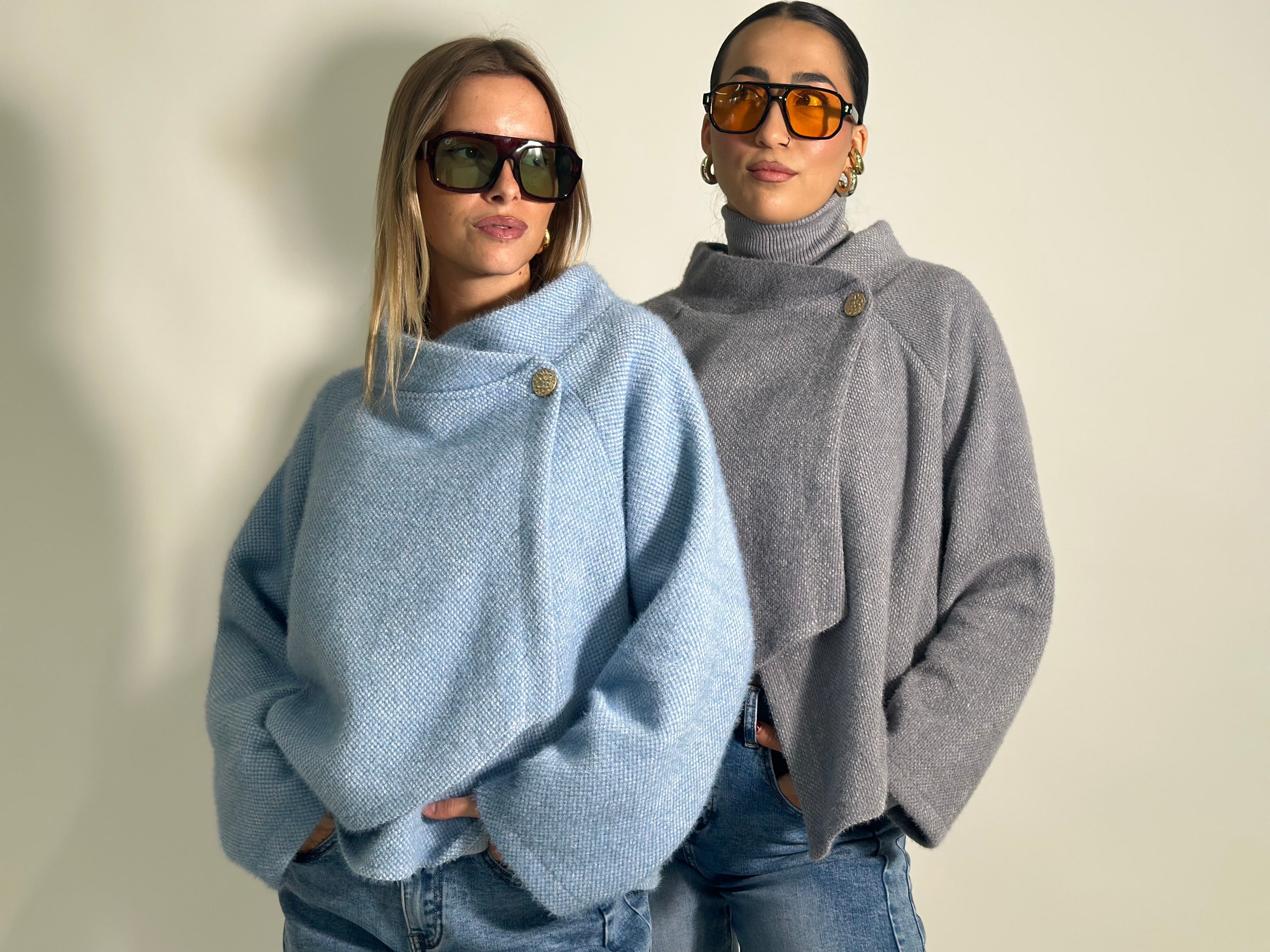 Giacca fluffy con bottone 28063 3+1 OMAGGIO