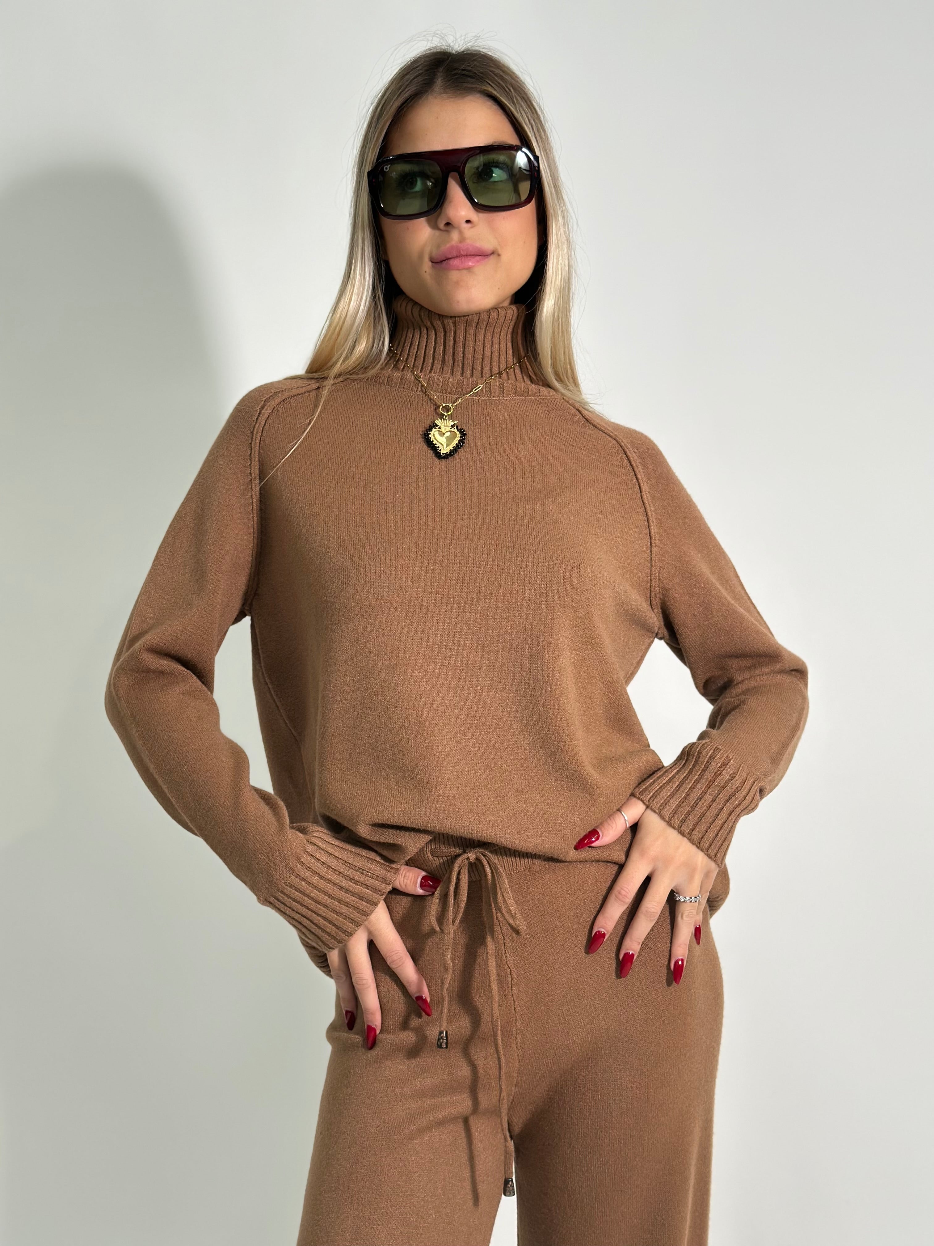 Completo maglia C681A 3+1 OMAGGIO