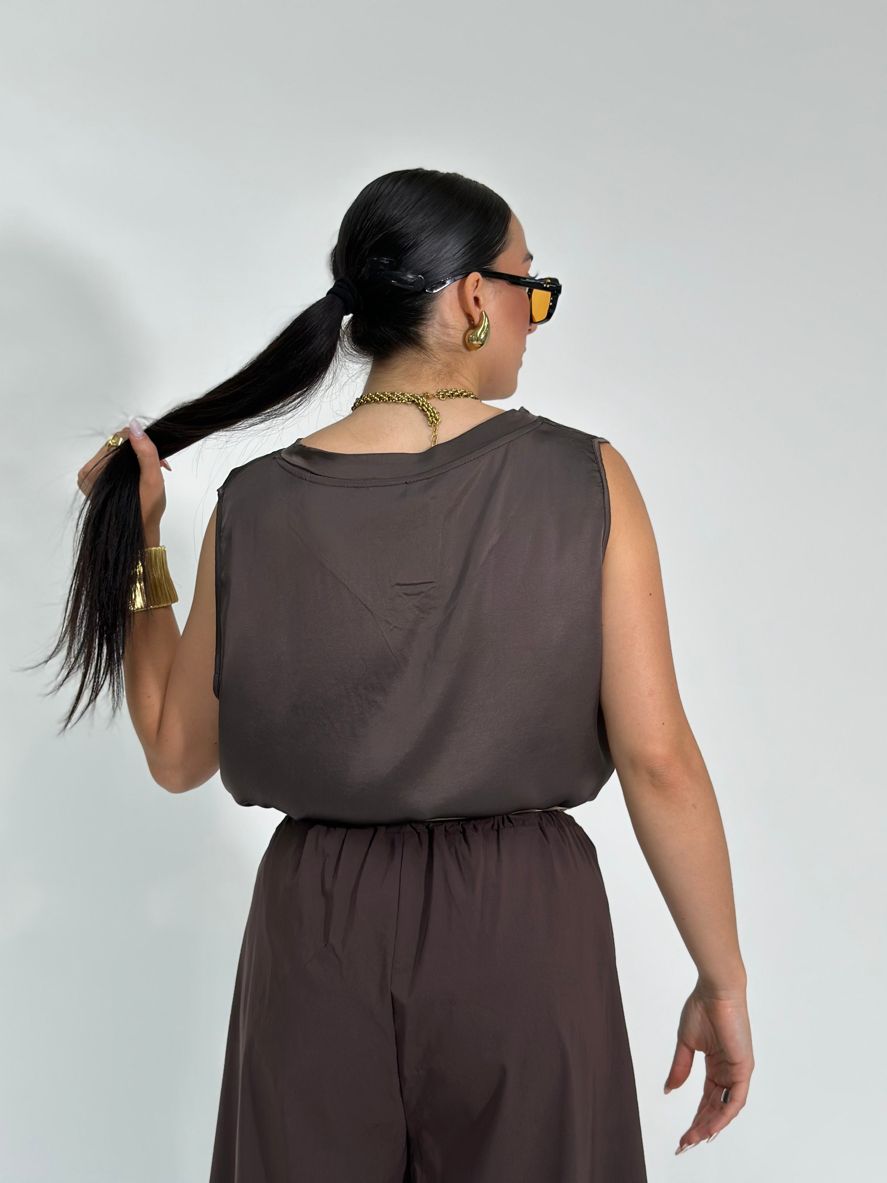 Maglia satin smanicata 10673