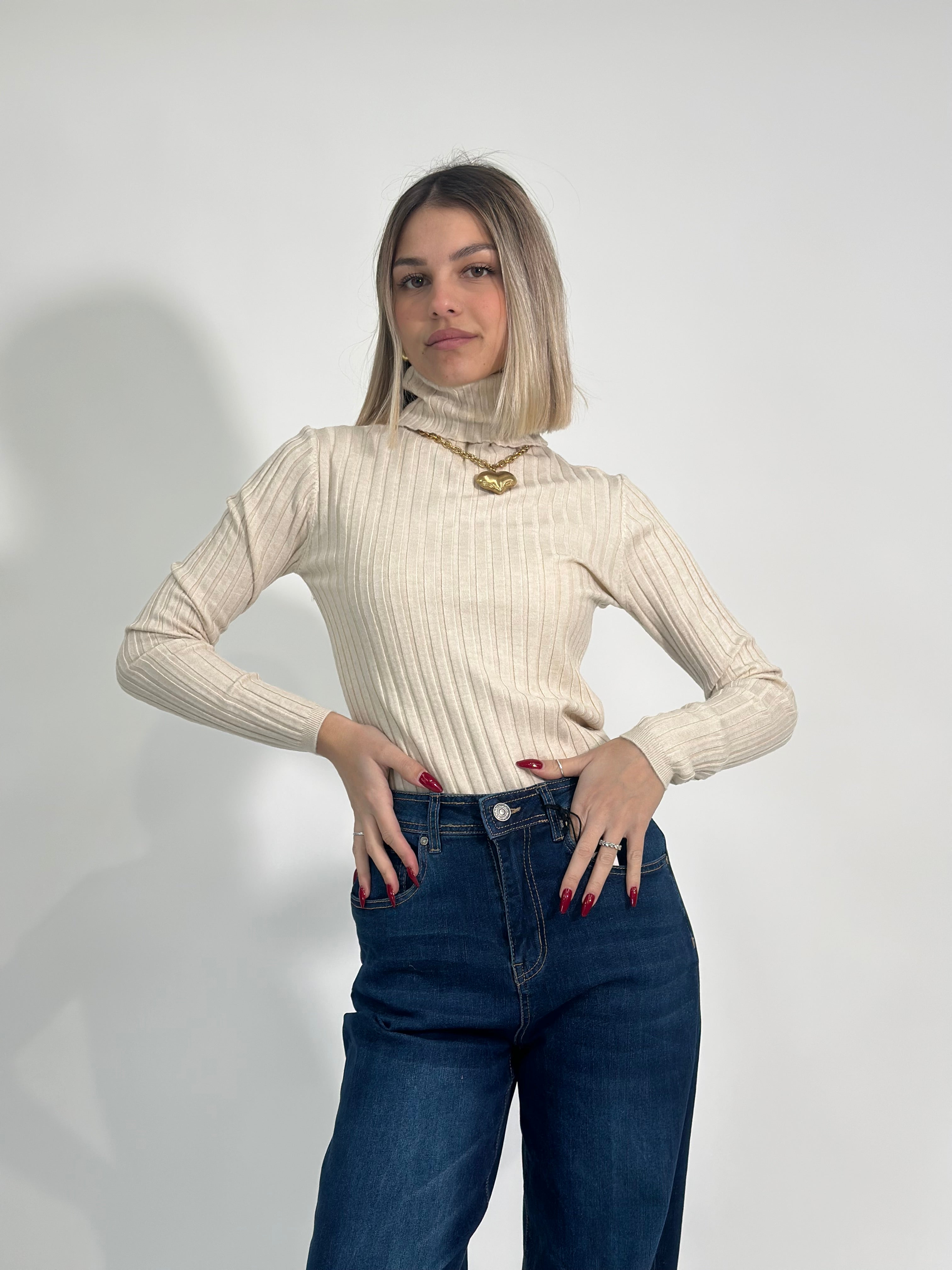 Maglia dolcevita costina 2996