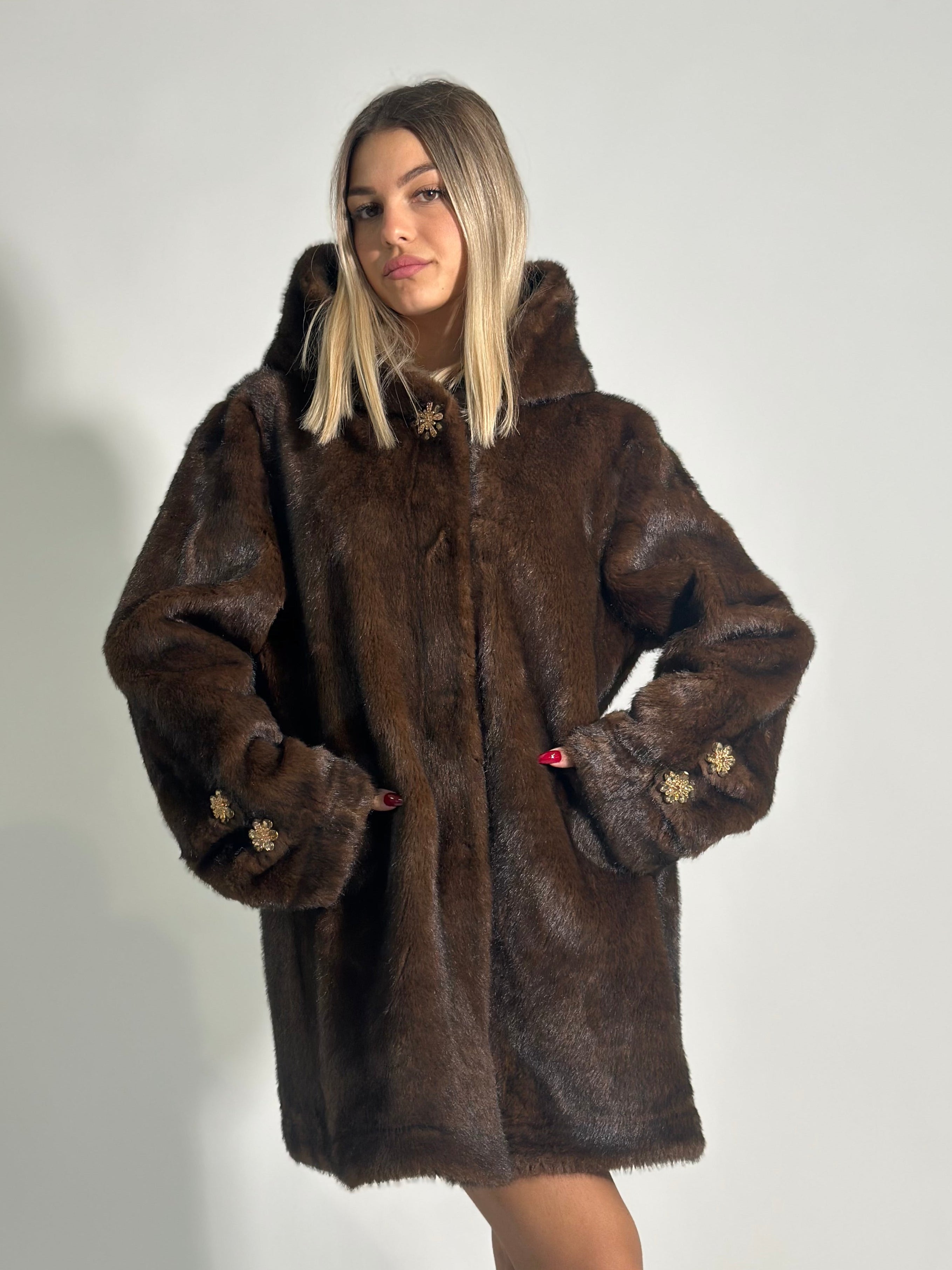 Pelliccia midi bottone gioiello 0263 MORO