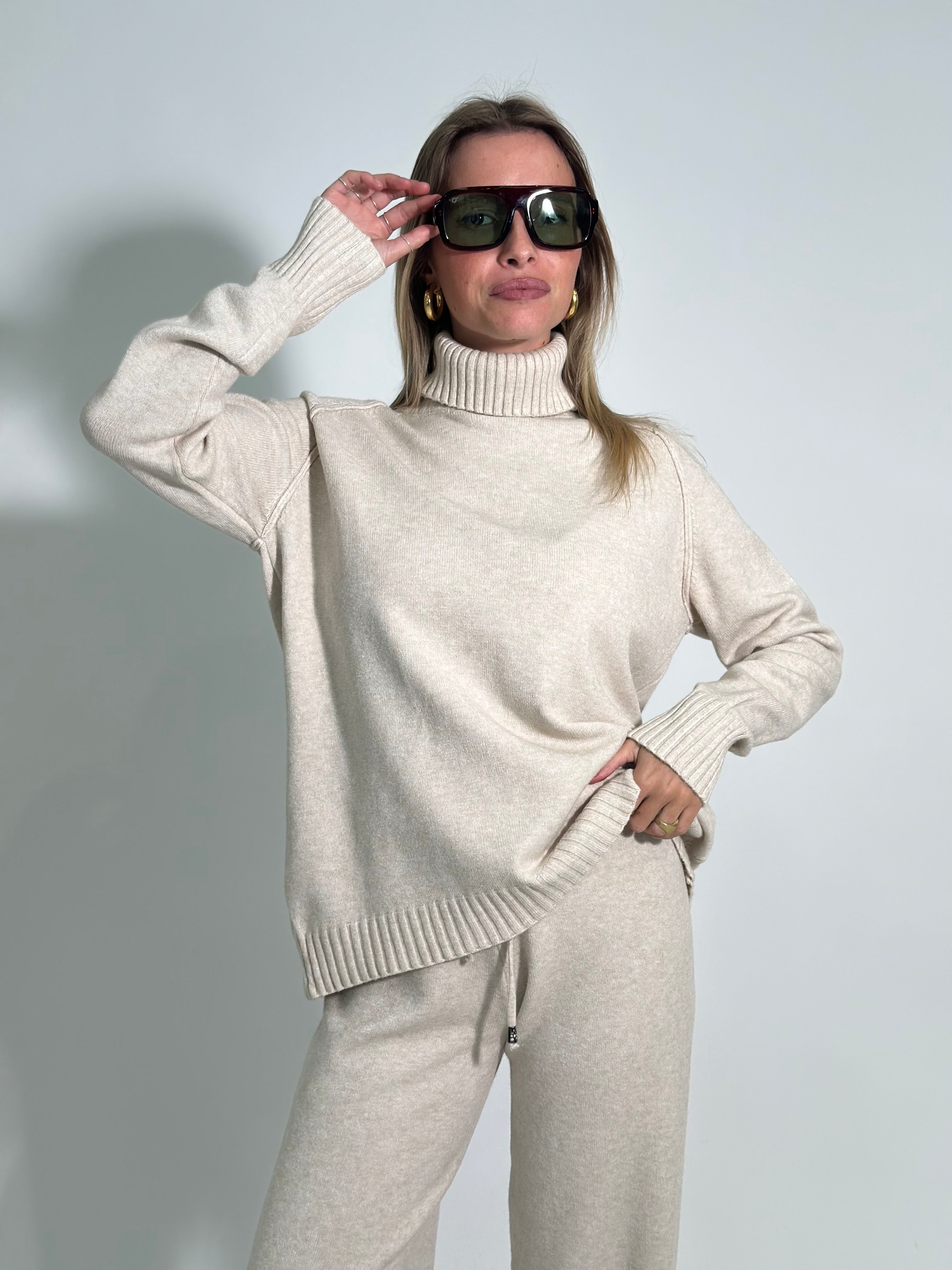 Completo maglia C681A 3+1 OMAGGIO