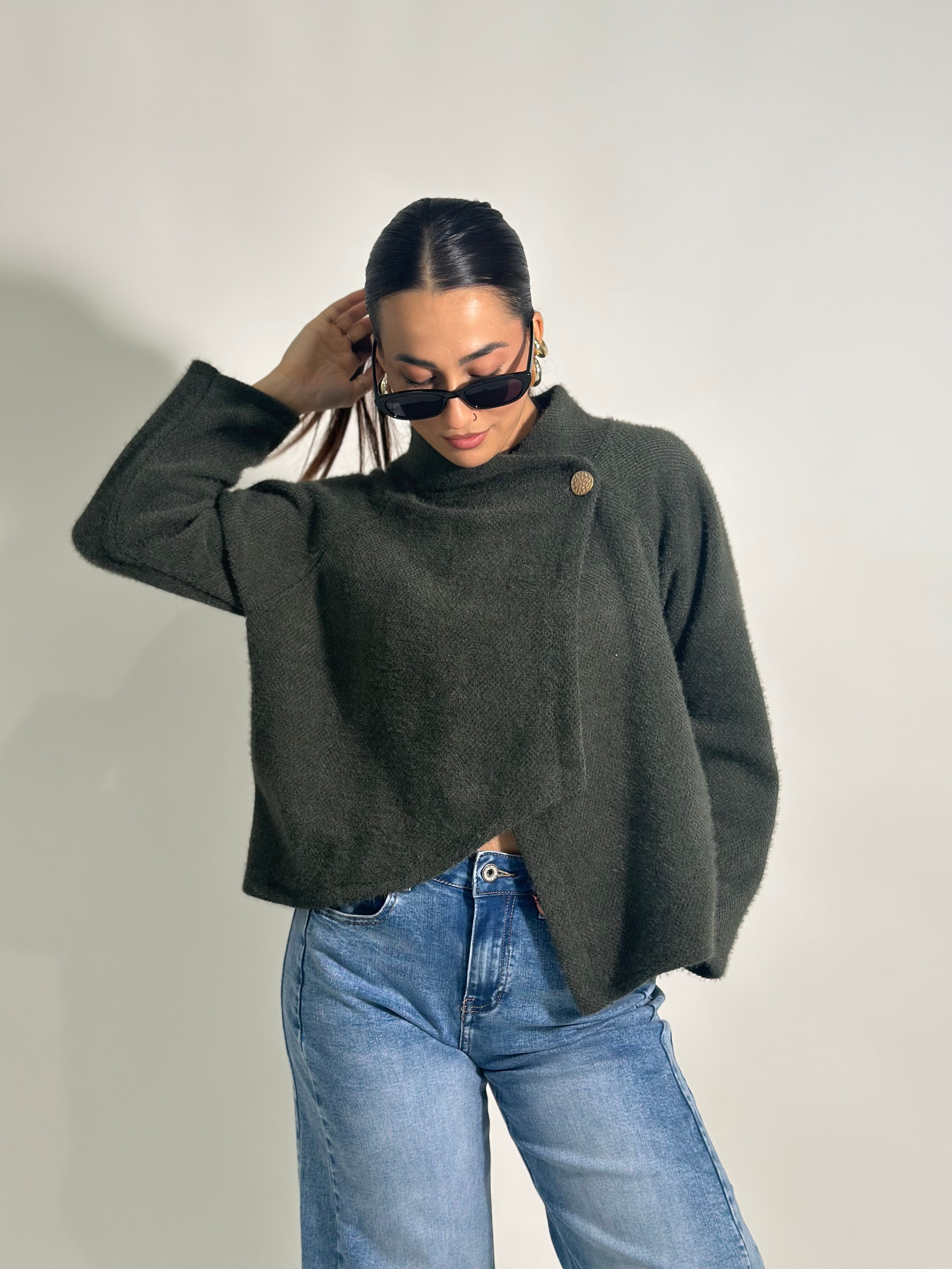 Giacca fluffy con bottone 28063 3+1 OMAGGIO