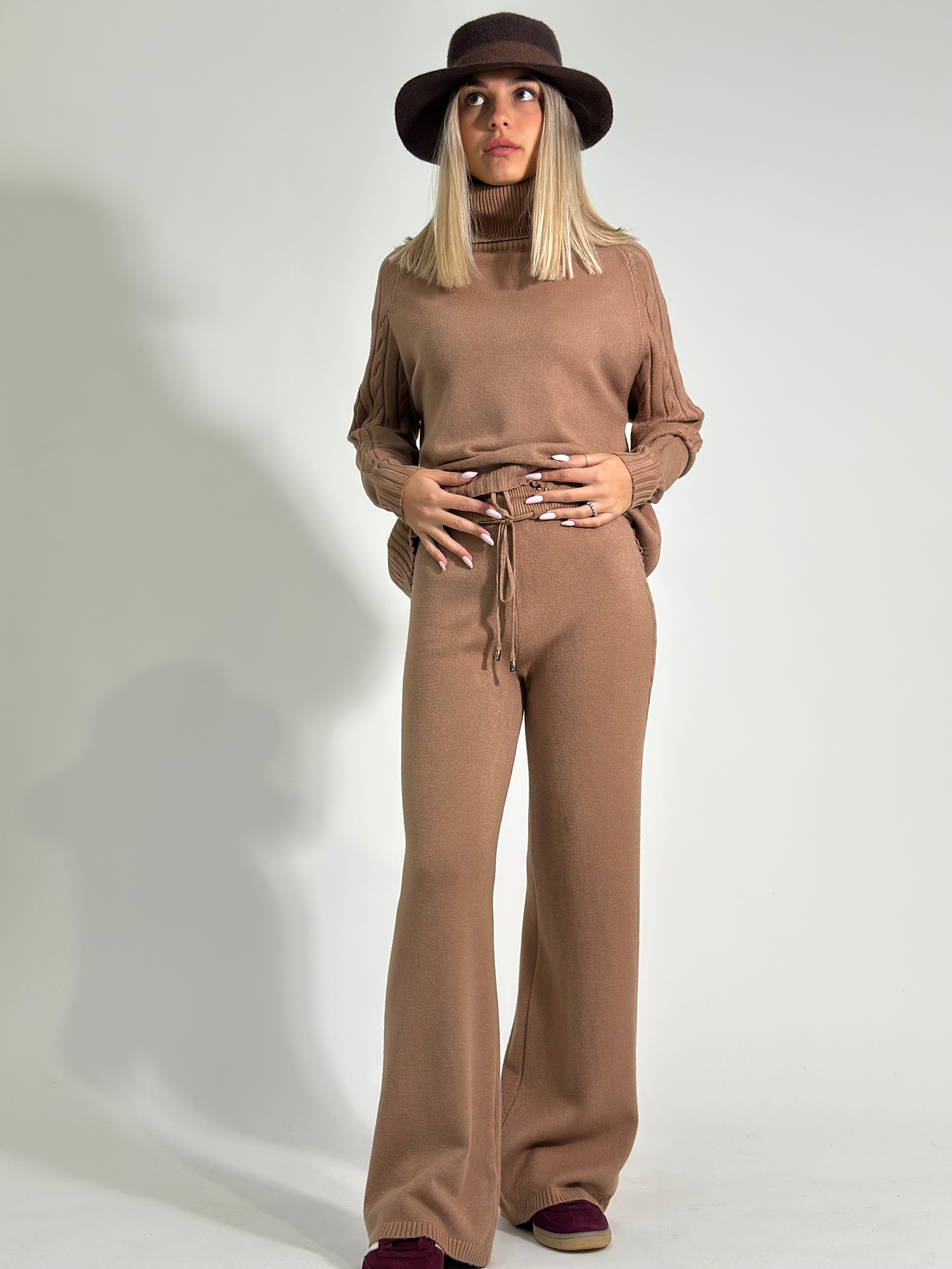 Completo maglia trecce C679 3+1 OMAGGIO