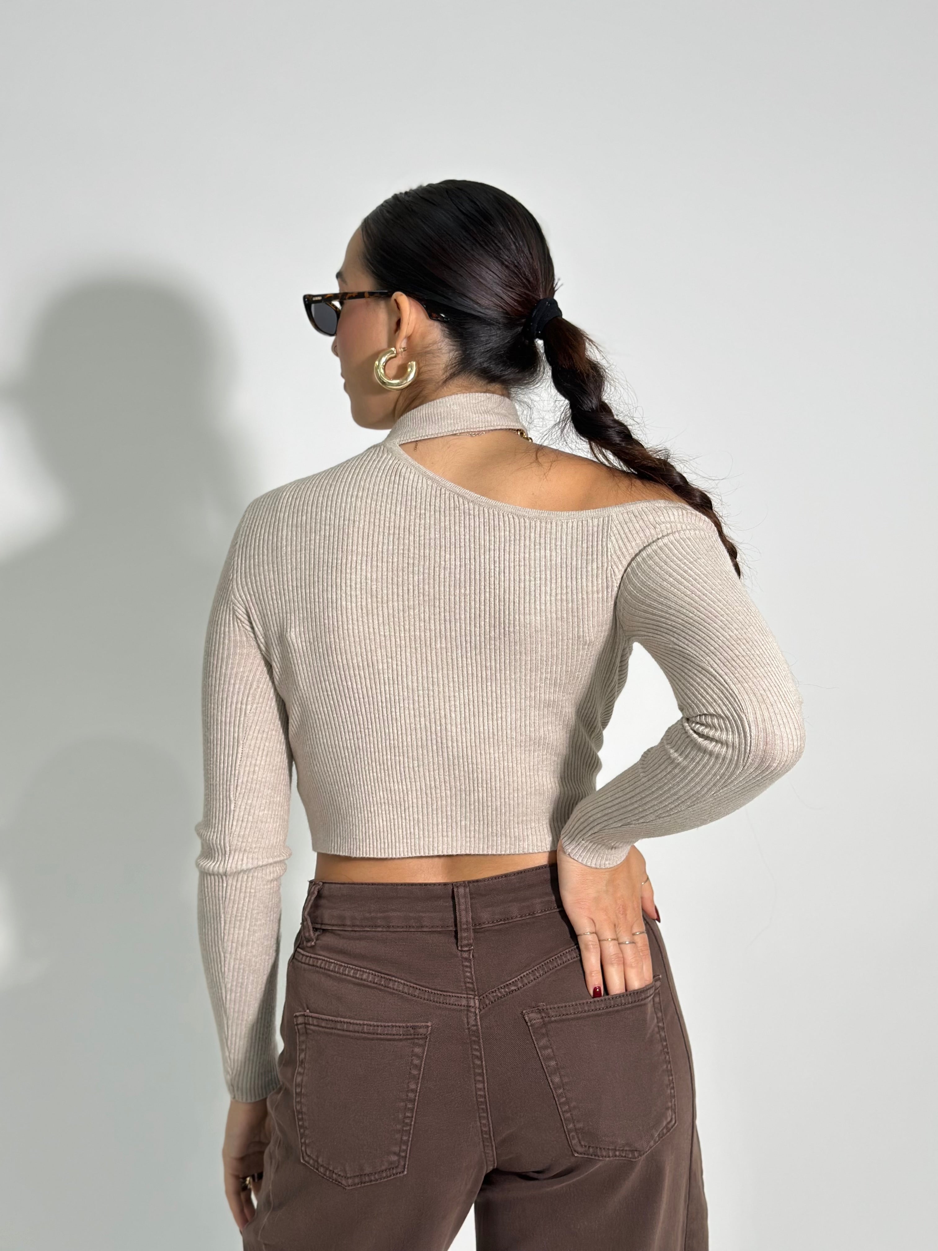 Maglia cut out crop 3022 3+1 OMAGGIO