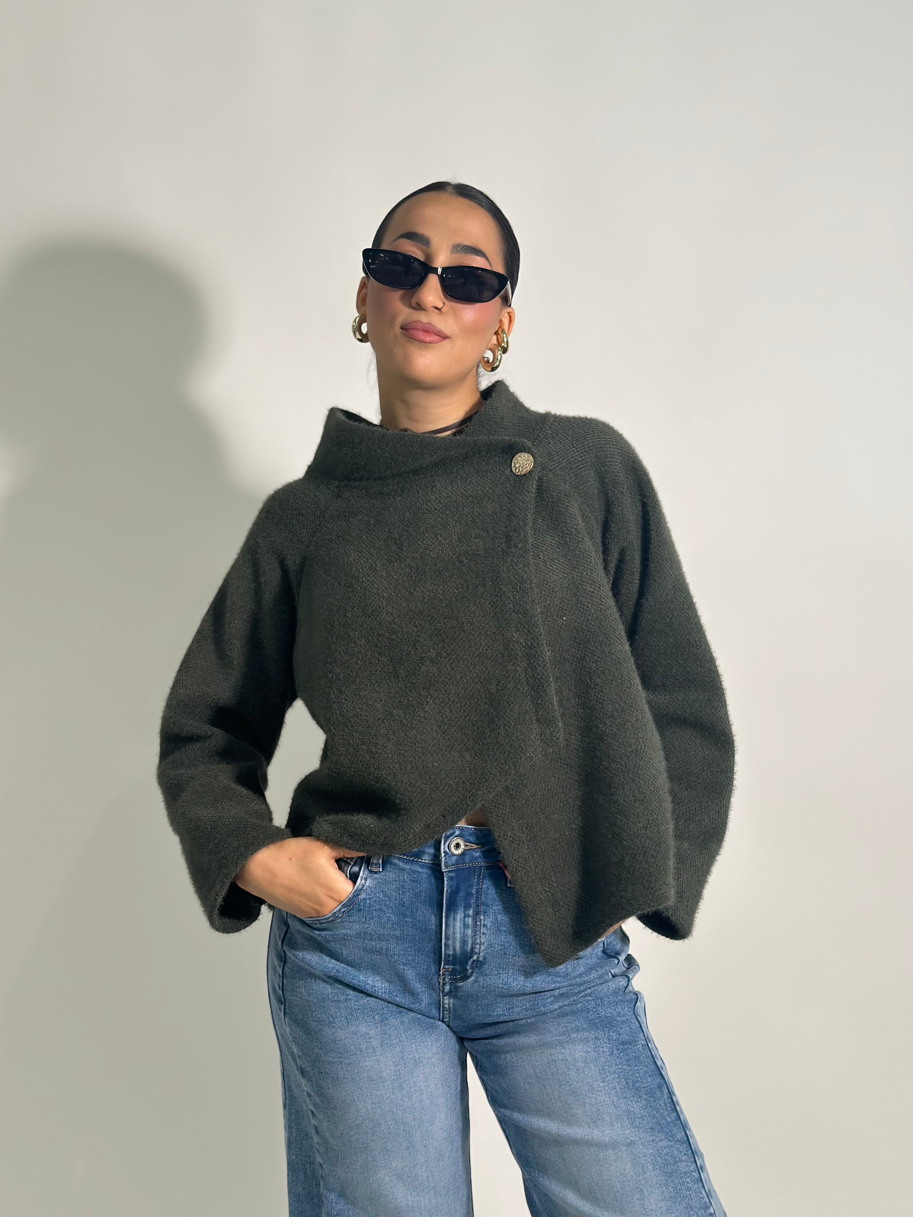 Giacca fluffy con bottone 28063 3+1 OMAGGIO