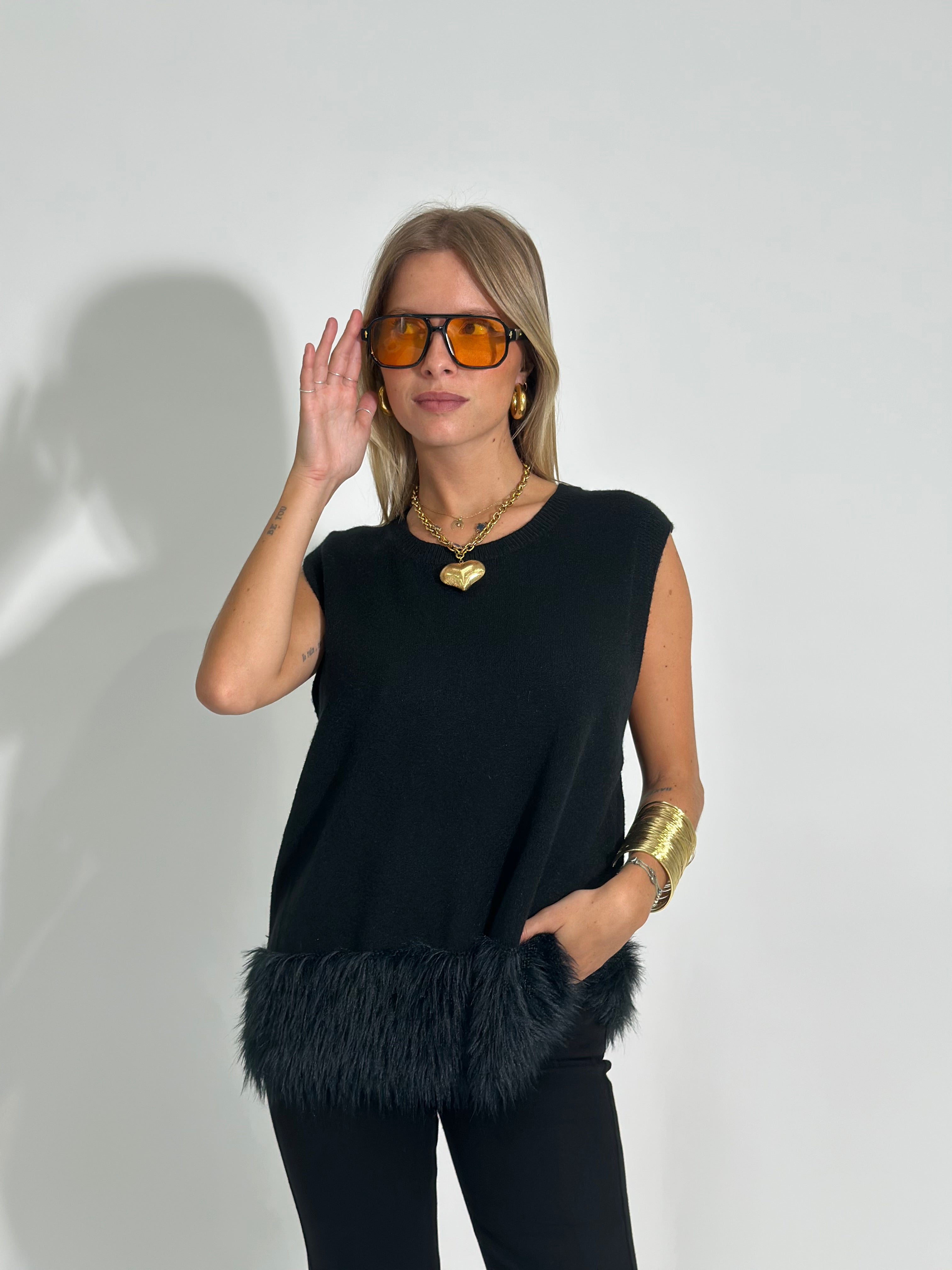 Maglia smanicata J28116 NERO