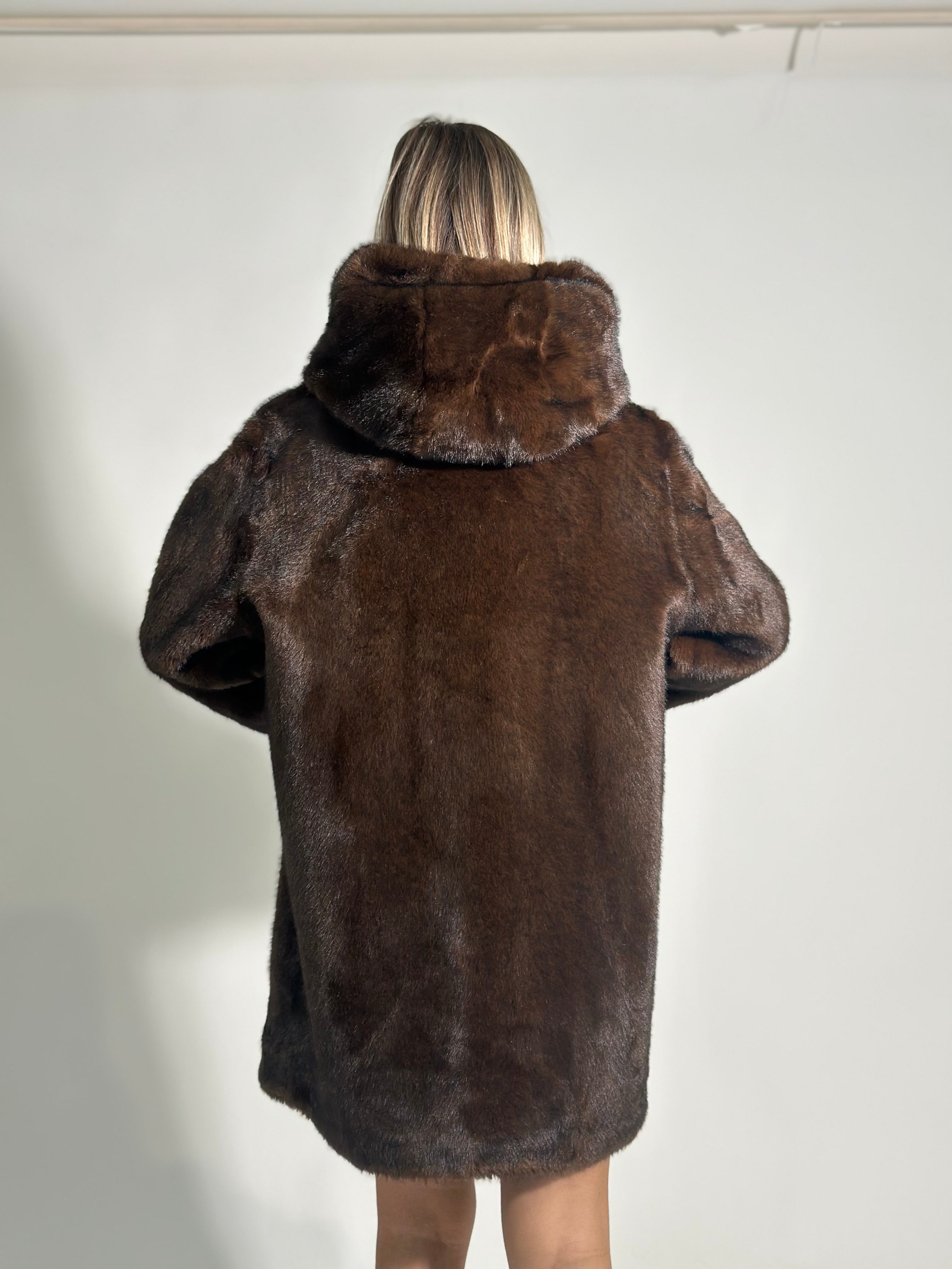 Pelliccia midi bottone gioiello 0263 MORO