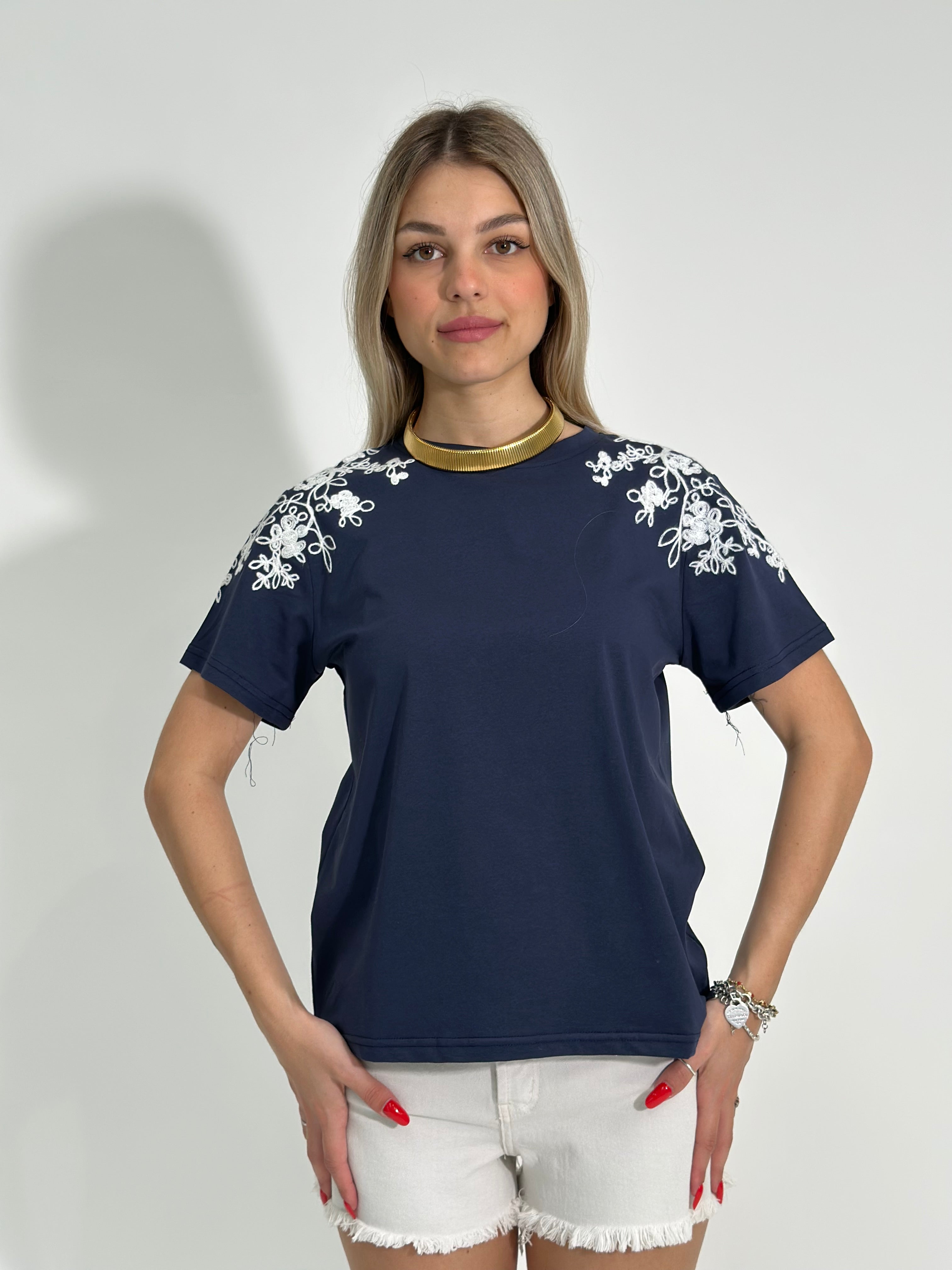 T-shirt ricamo J68 BLU