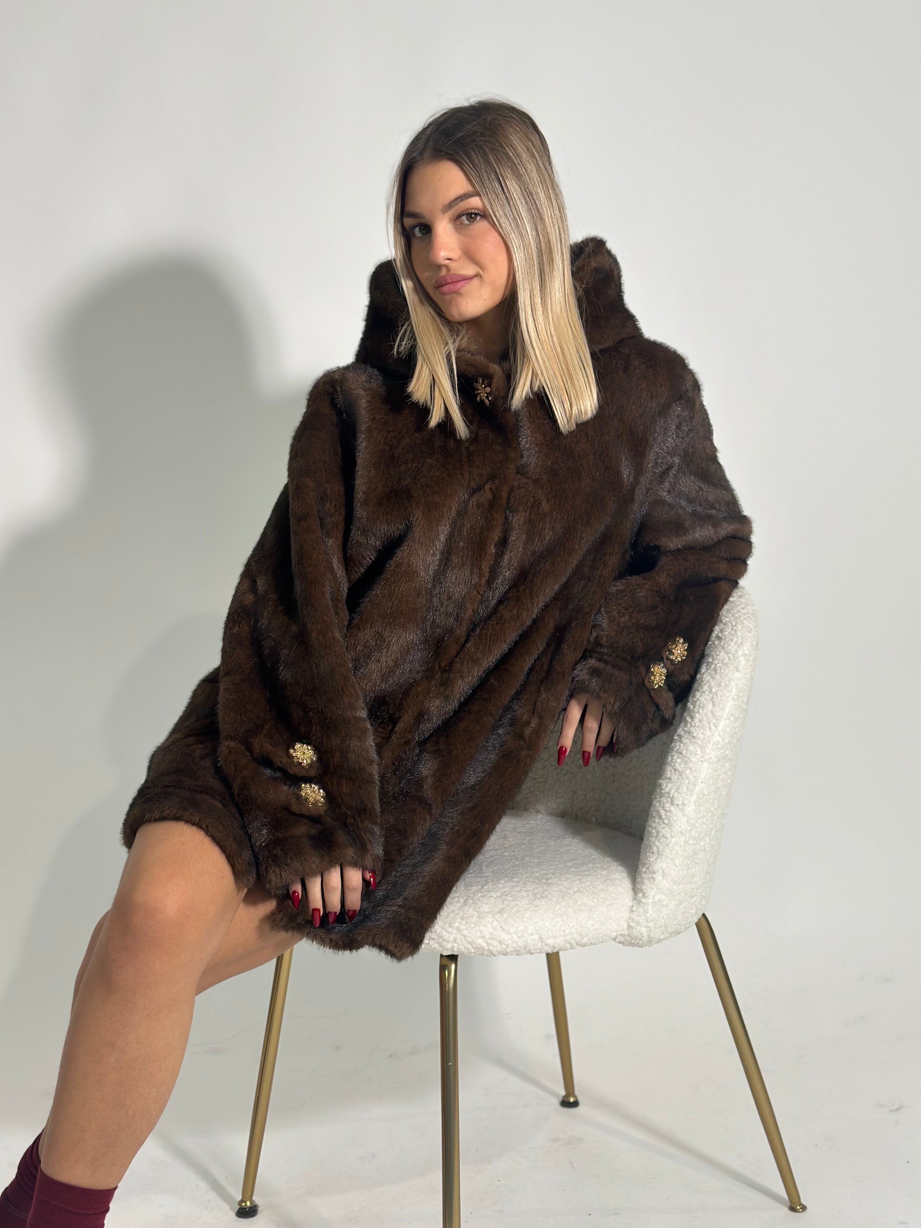 Pelliccia midi bottone gioiello 0263 MORO