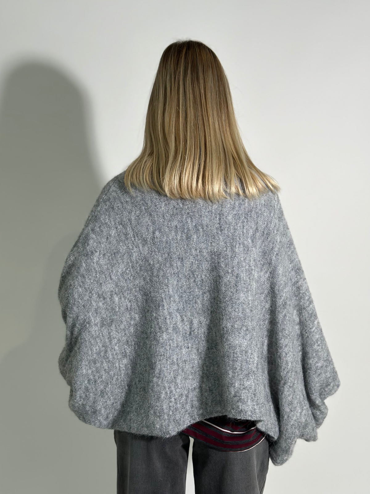Maglia poncho A132 GRIGIO