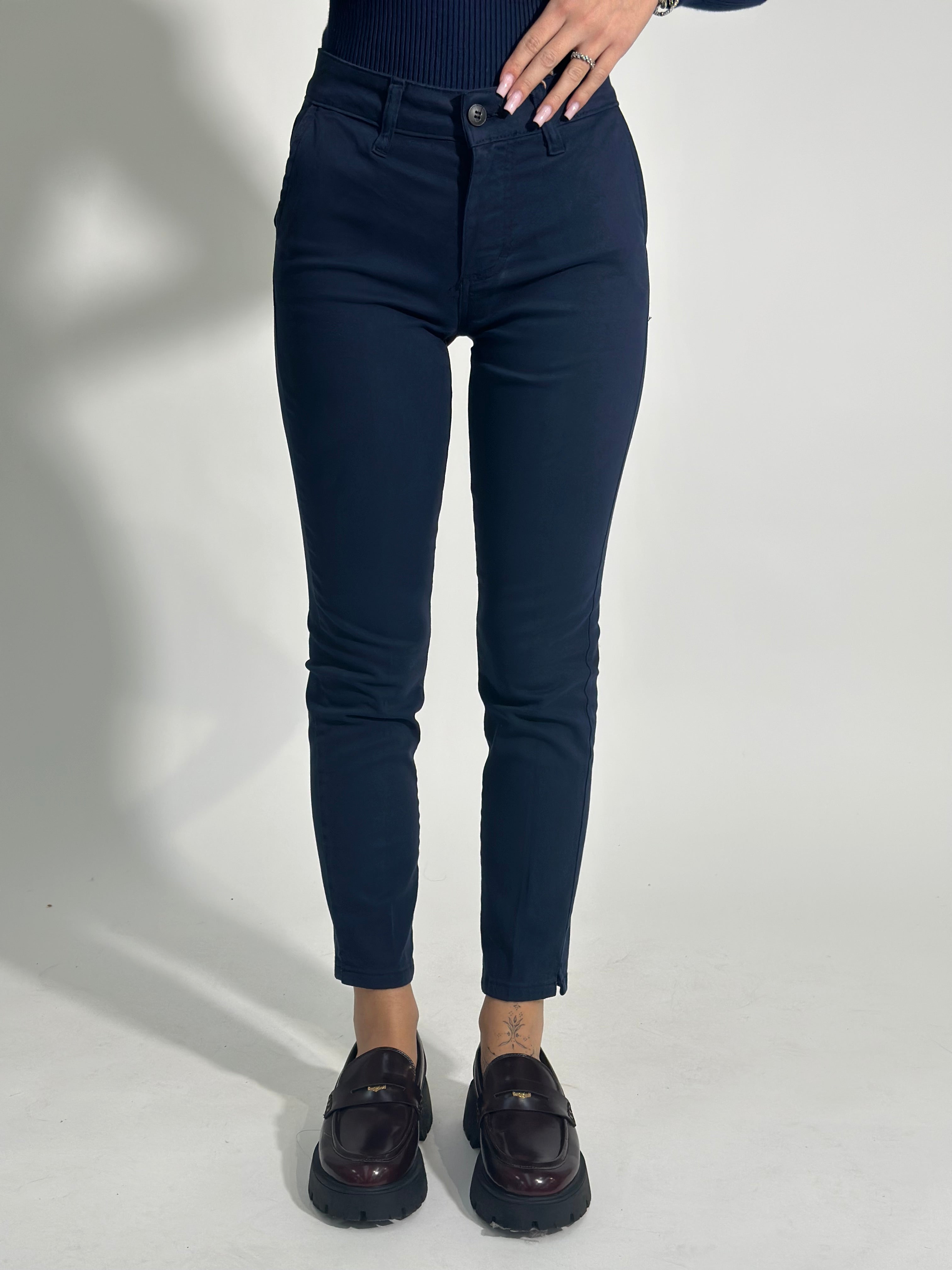 Pantalone chino liscio 869