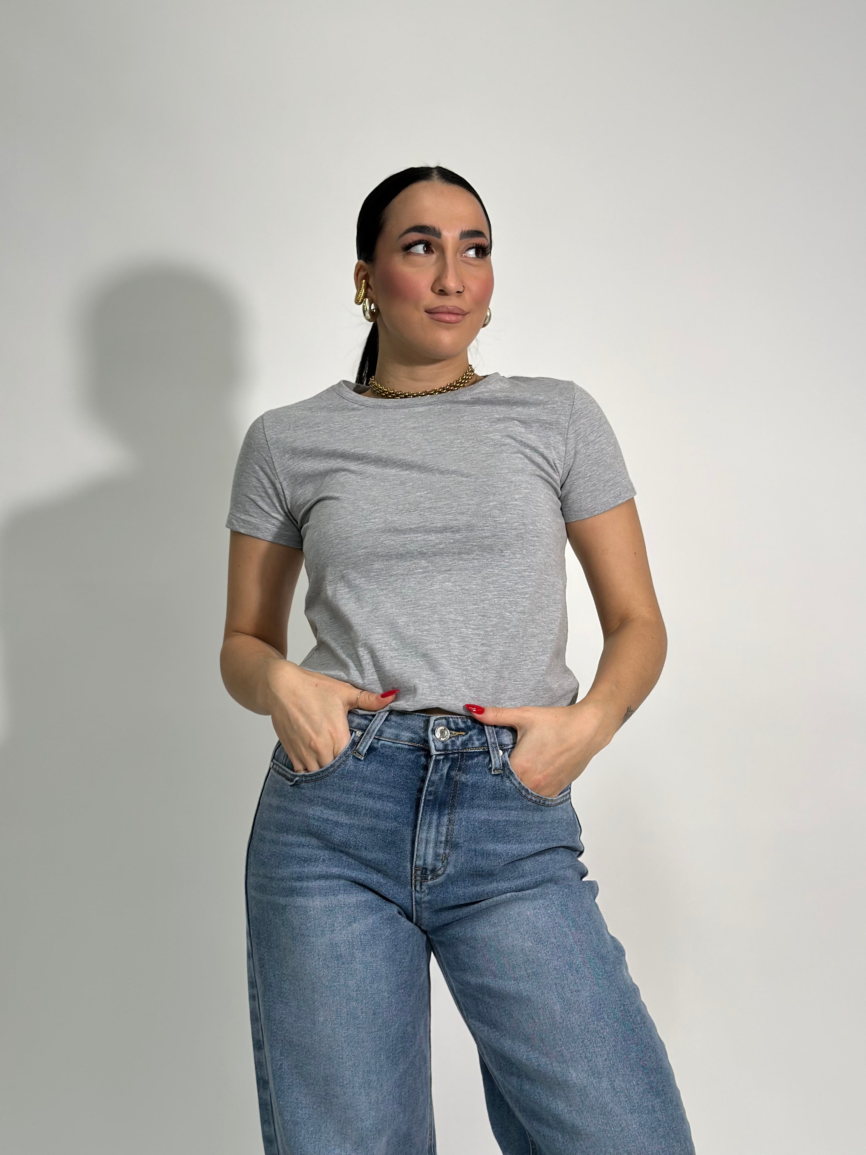 T-shirt 2213 PROMO 4+1 OMAGGIO