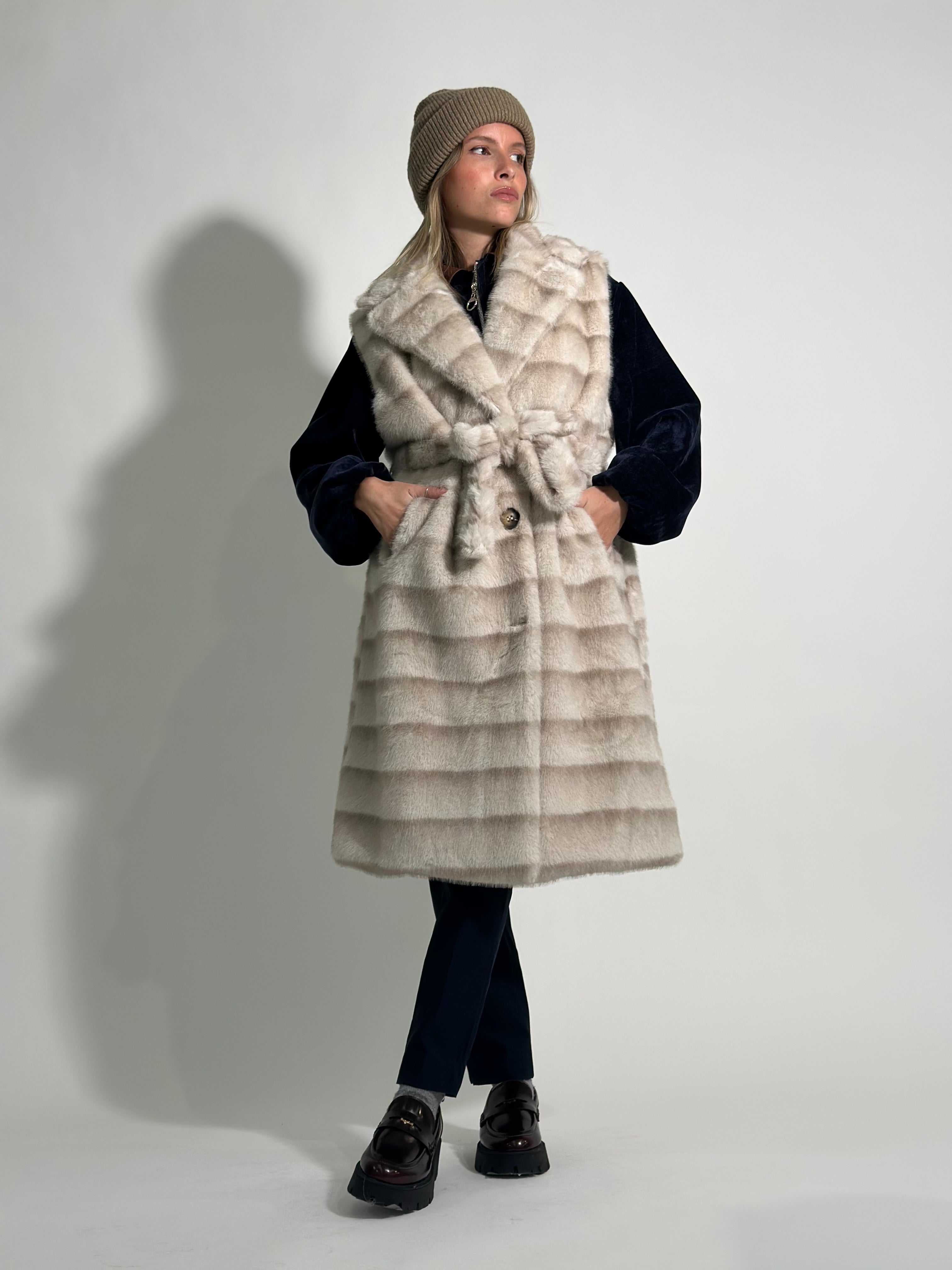 Pelliccia smanicata M373