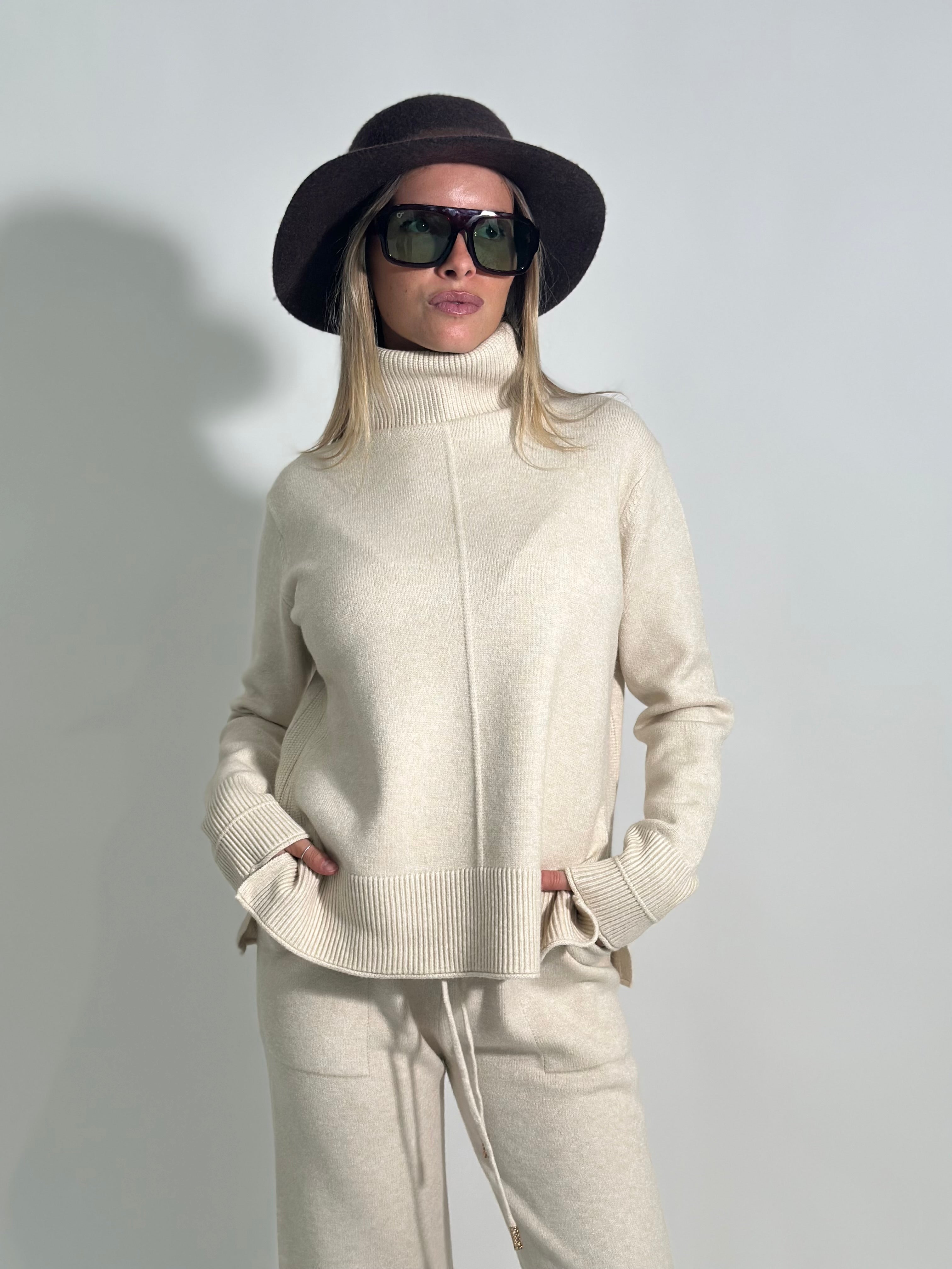 Completo maglia 60663  3+1 OMAGGIO