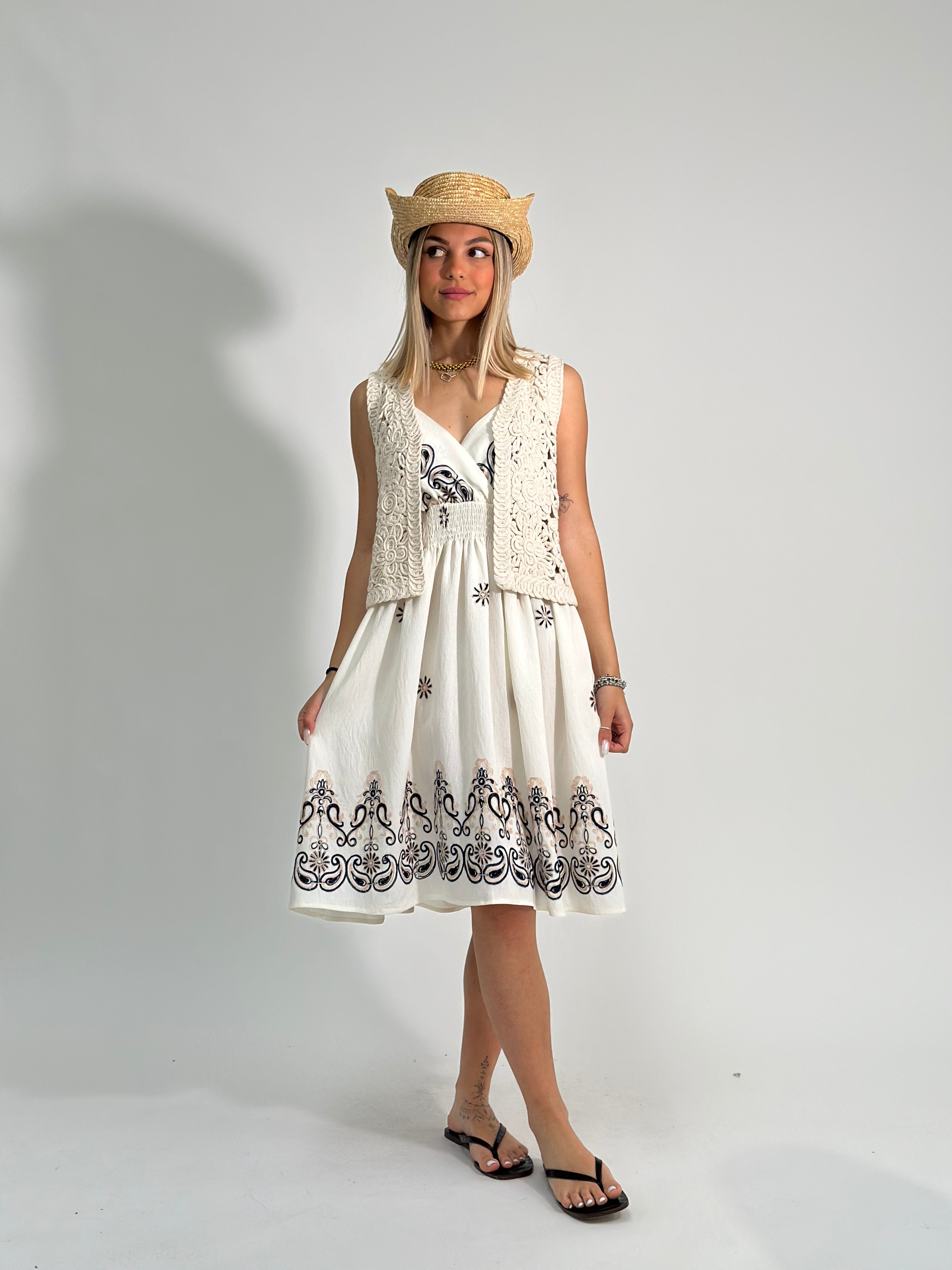 Gilet ricamo 68009