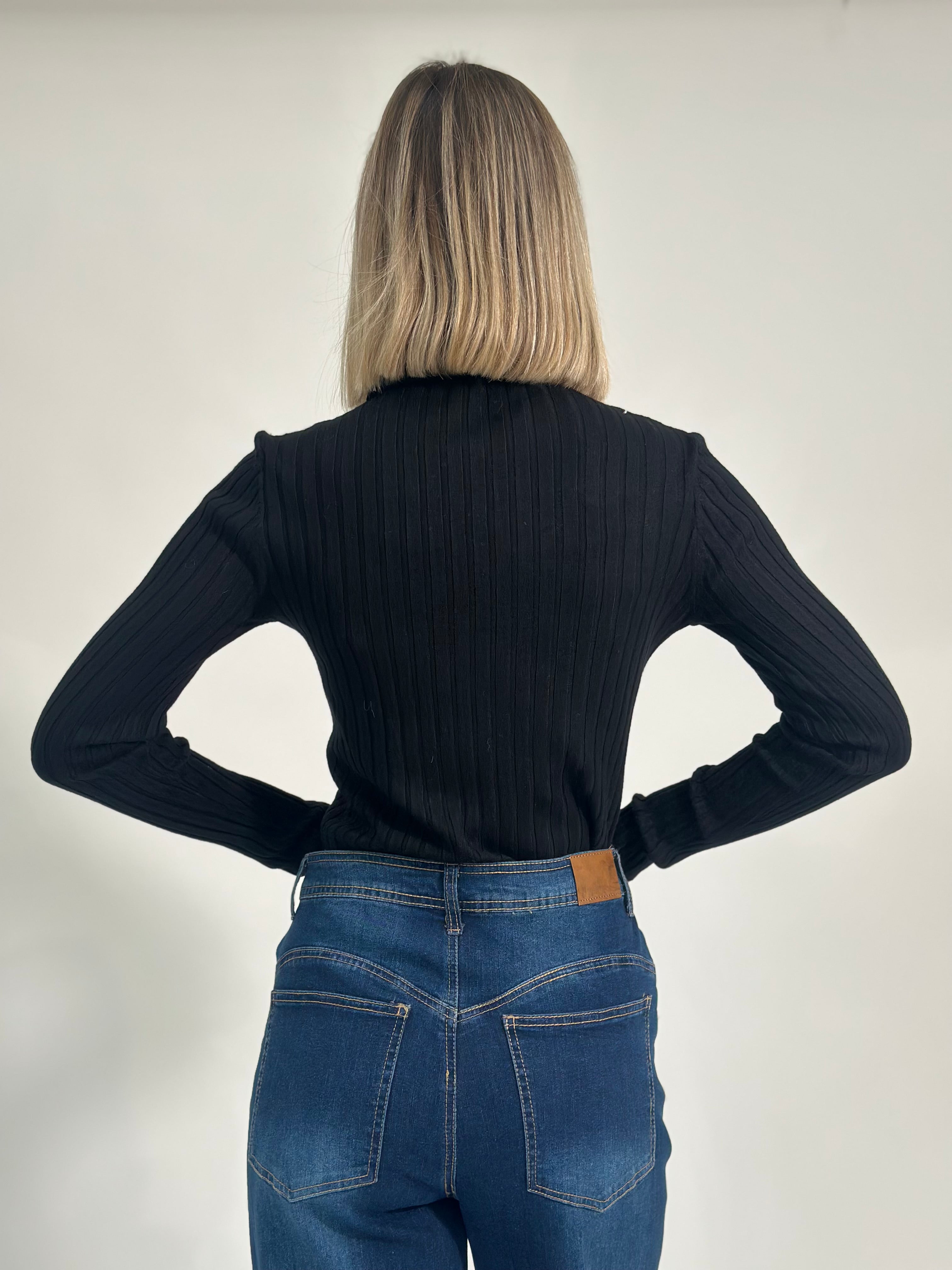 Maglia dolcevita costina 2996