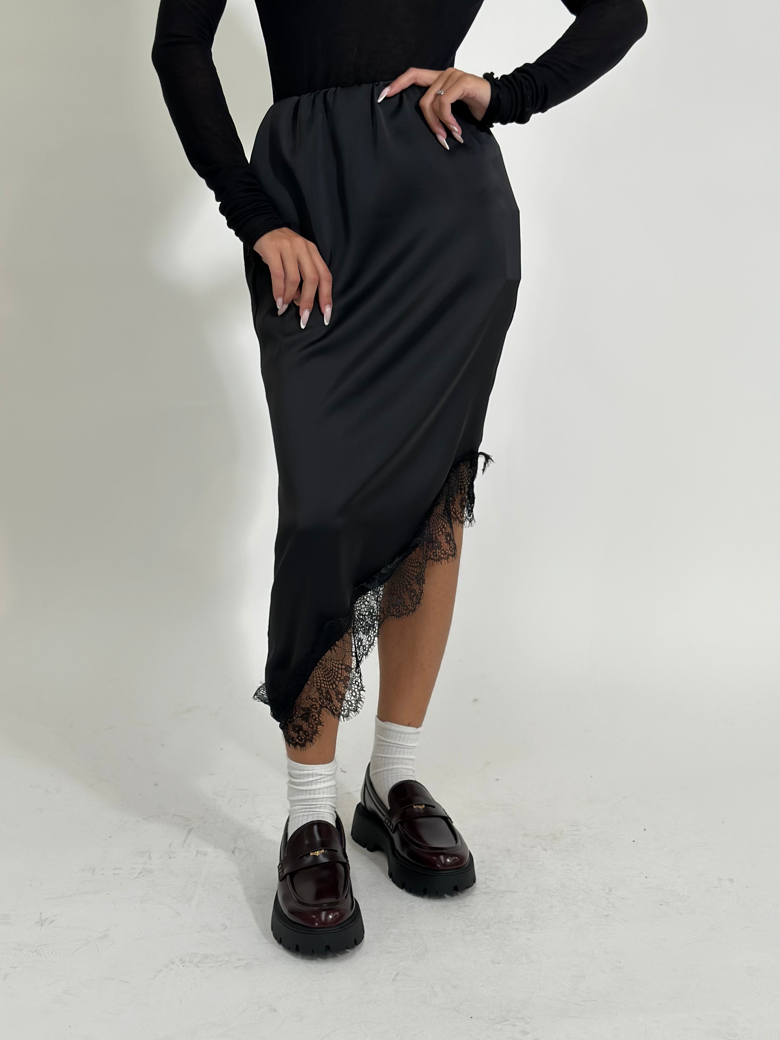 Gonna in pizzo diagonale 359 NERO
