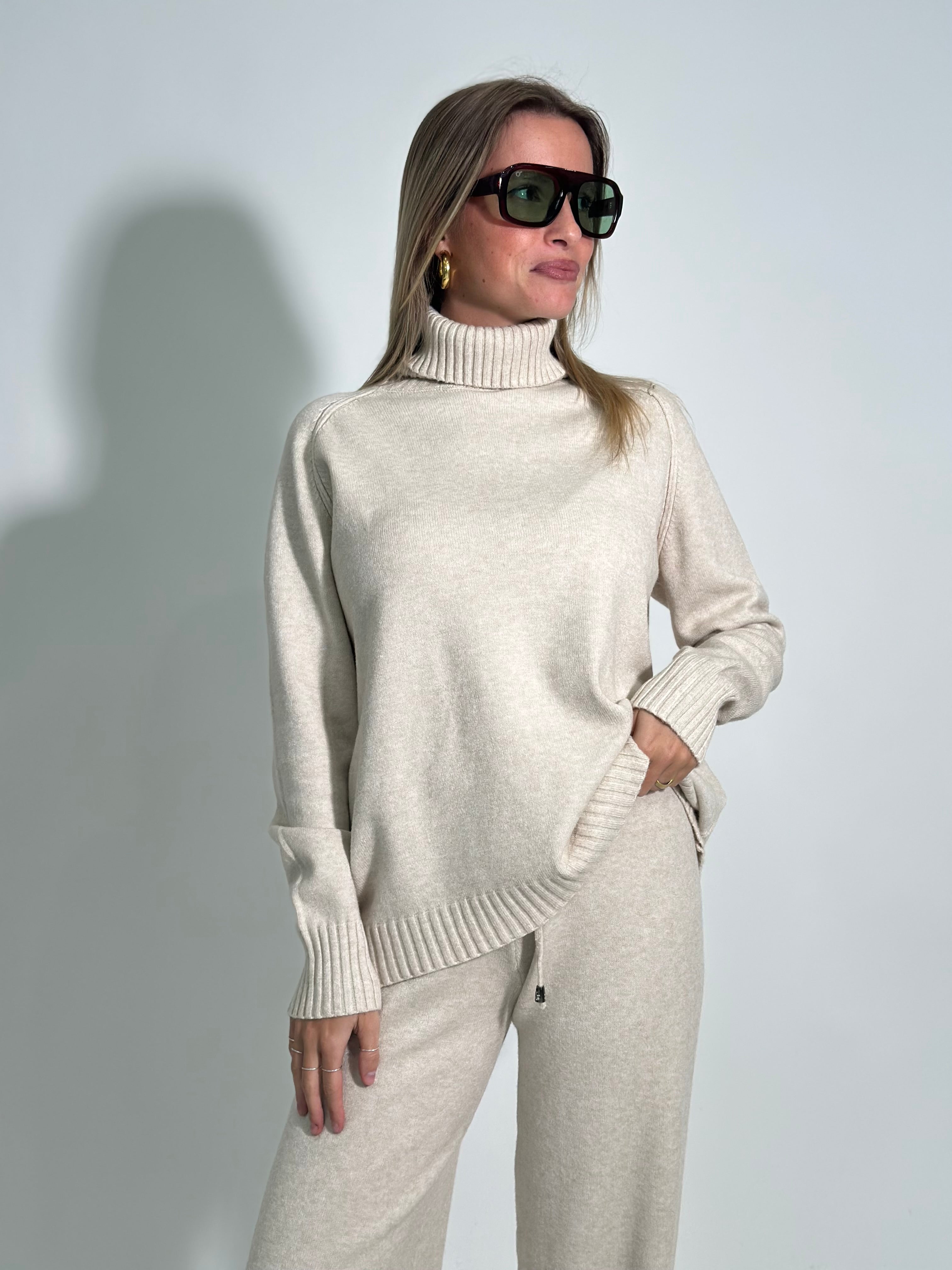 Completo maglia C681A  3+1 OMAGGIO