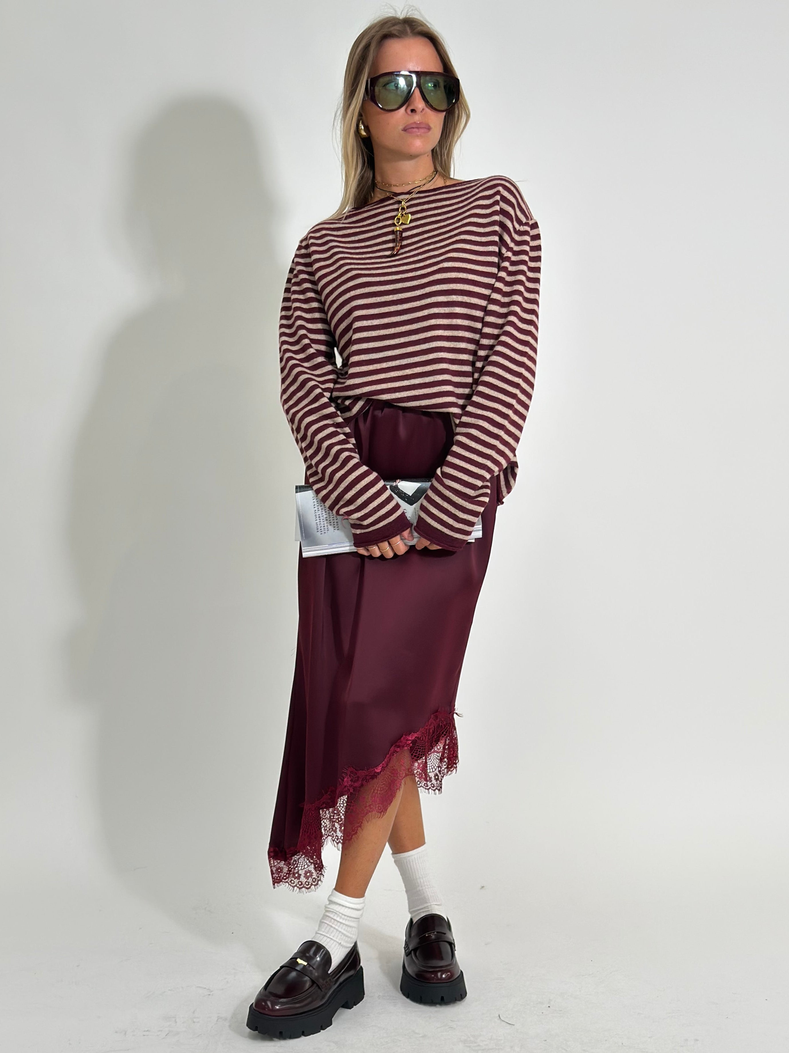 Gonna in pizzo diagonale 359 BURGUNDY