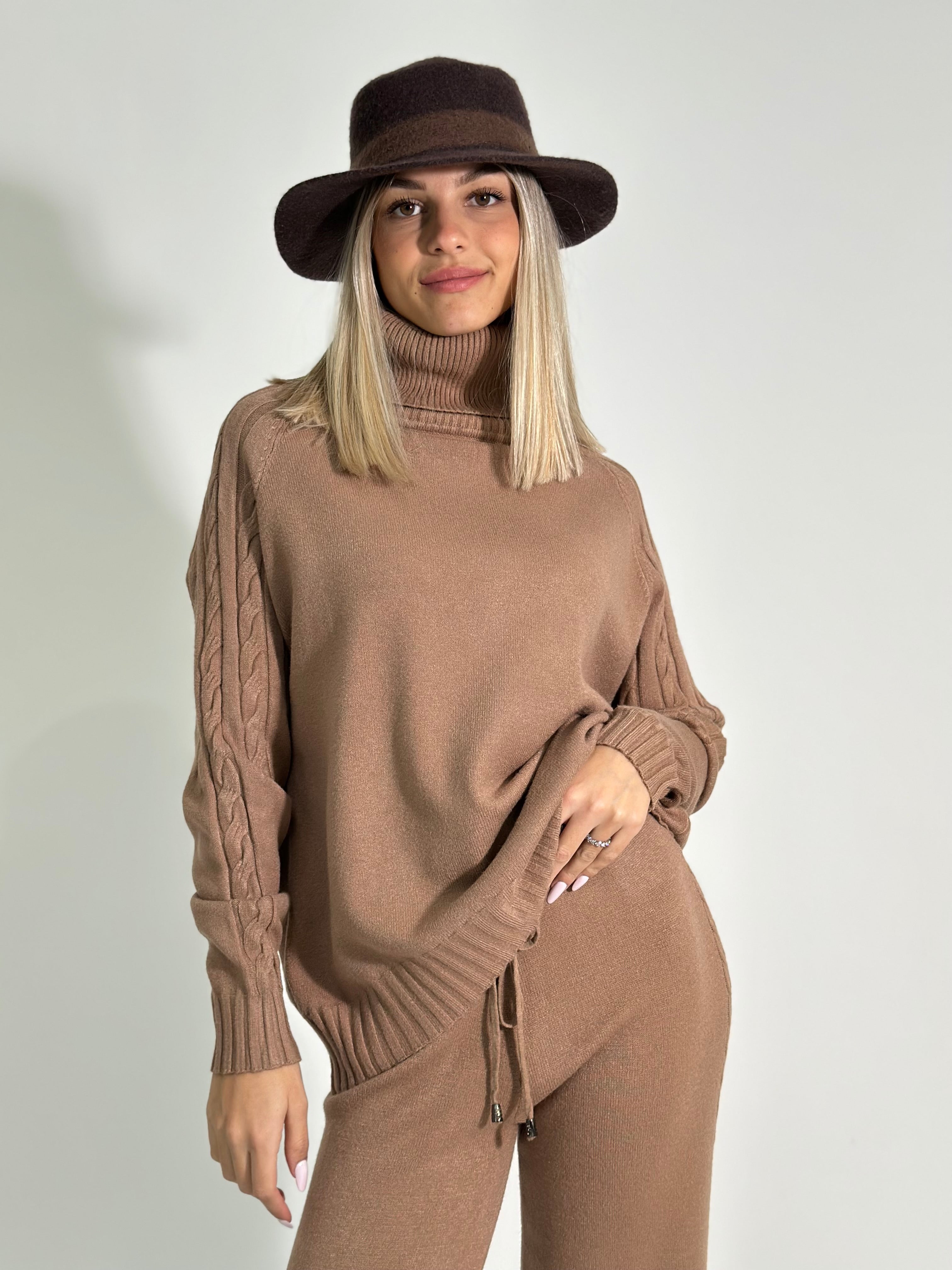 Completo maglia trecce C679 3+1 OMAGGIO