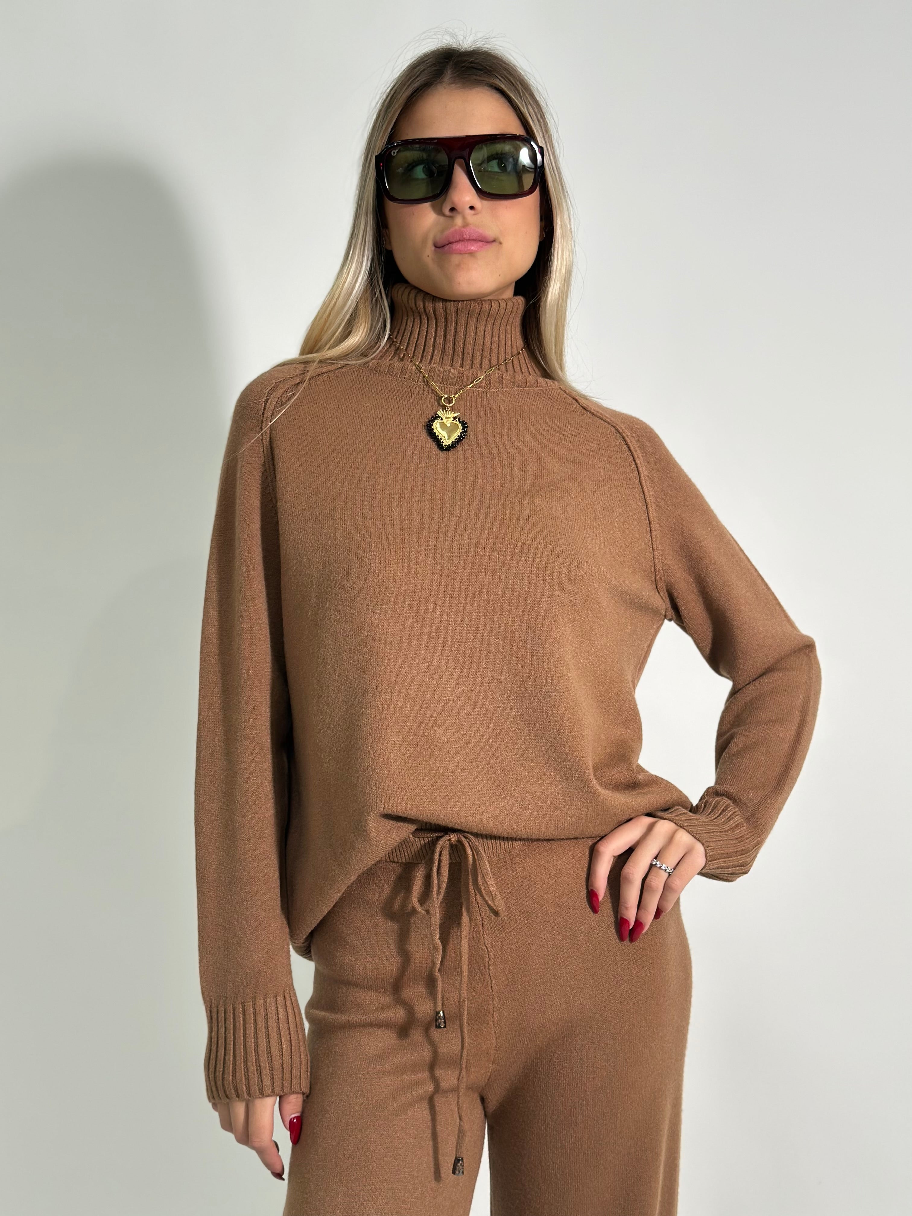 Completo maglia C681A  3+1 OMAGGIO