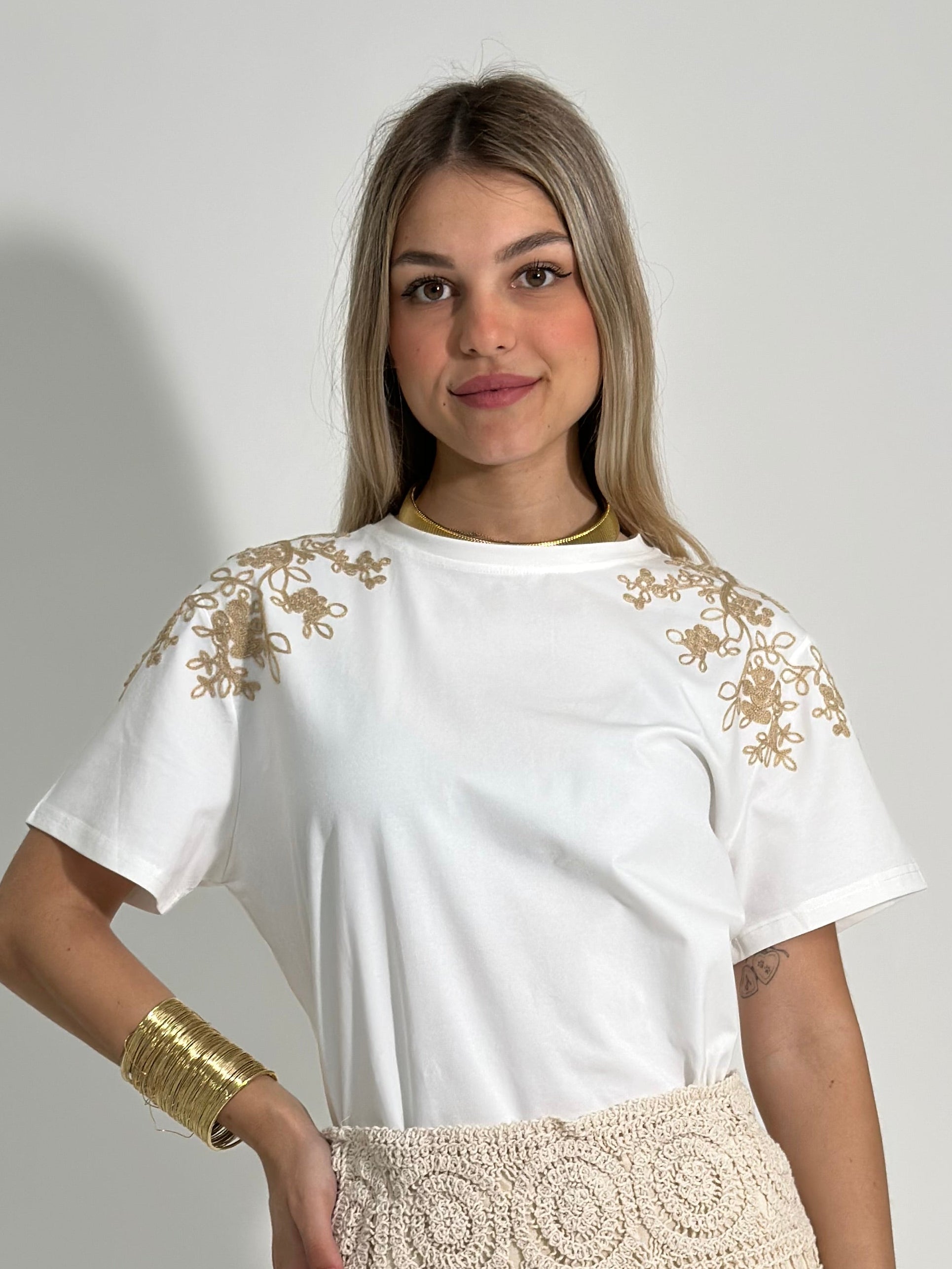 T-shirt ricamo J68 BIANCO