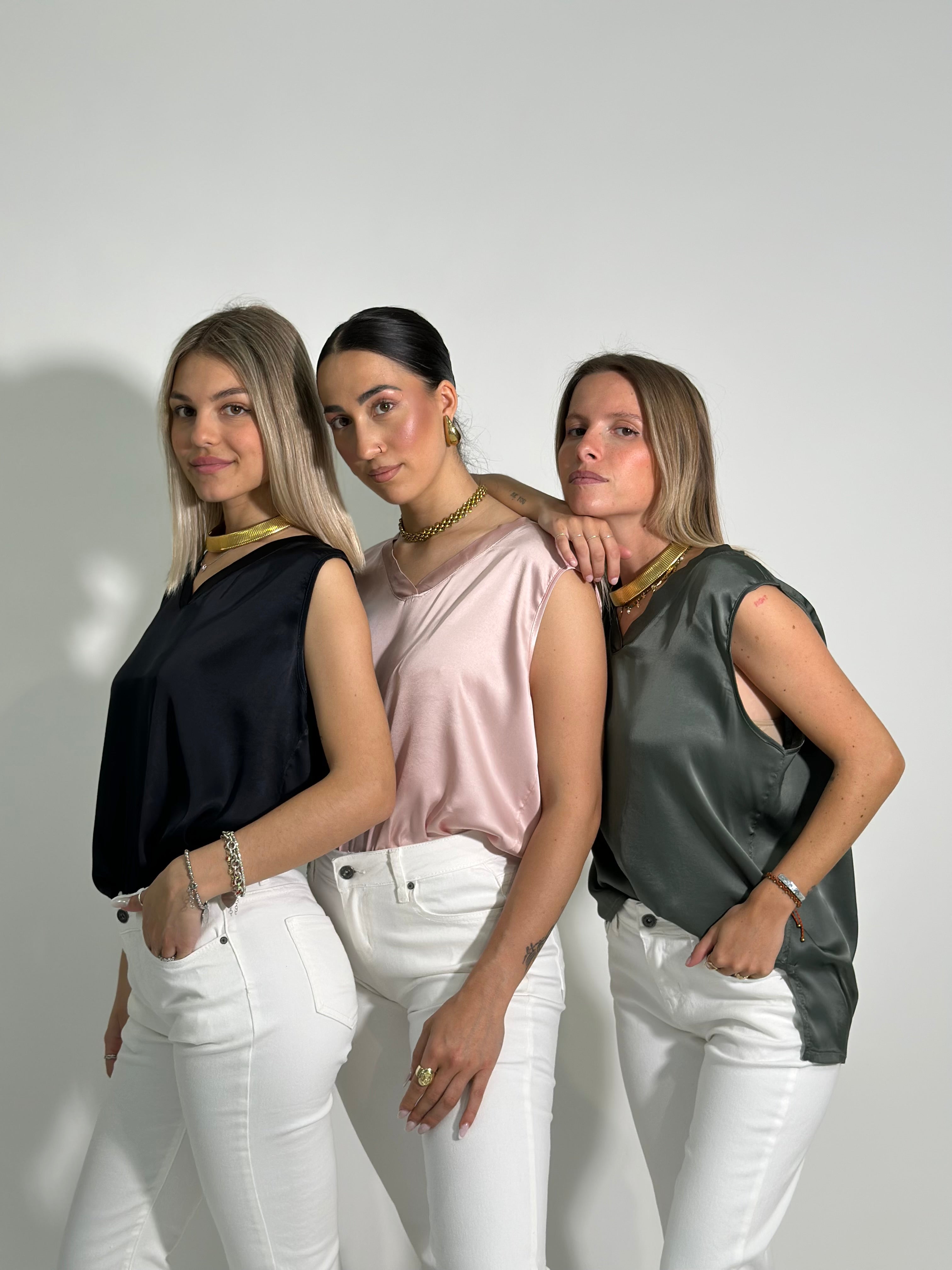 Maglia satin smanicata 10673
