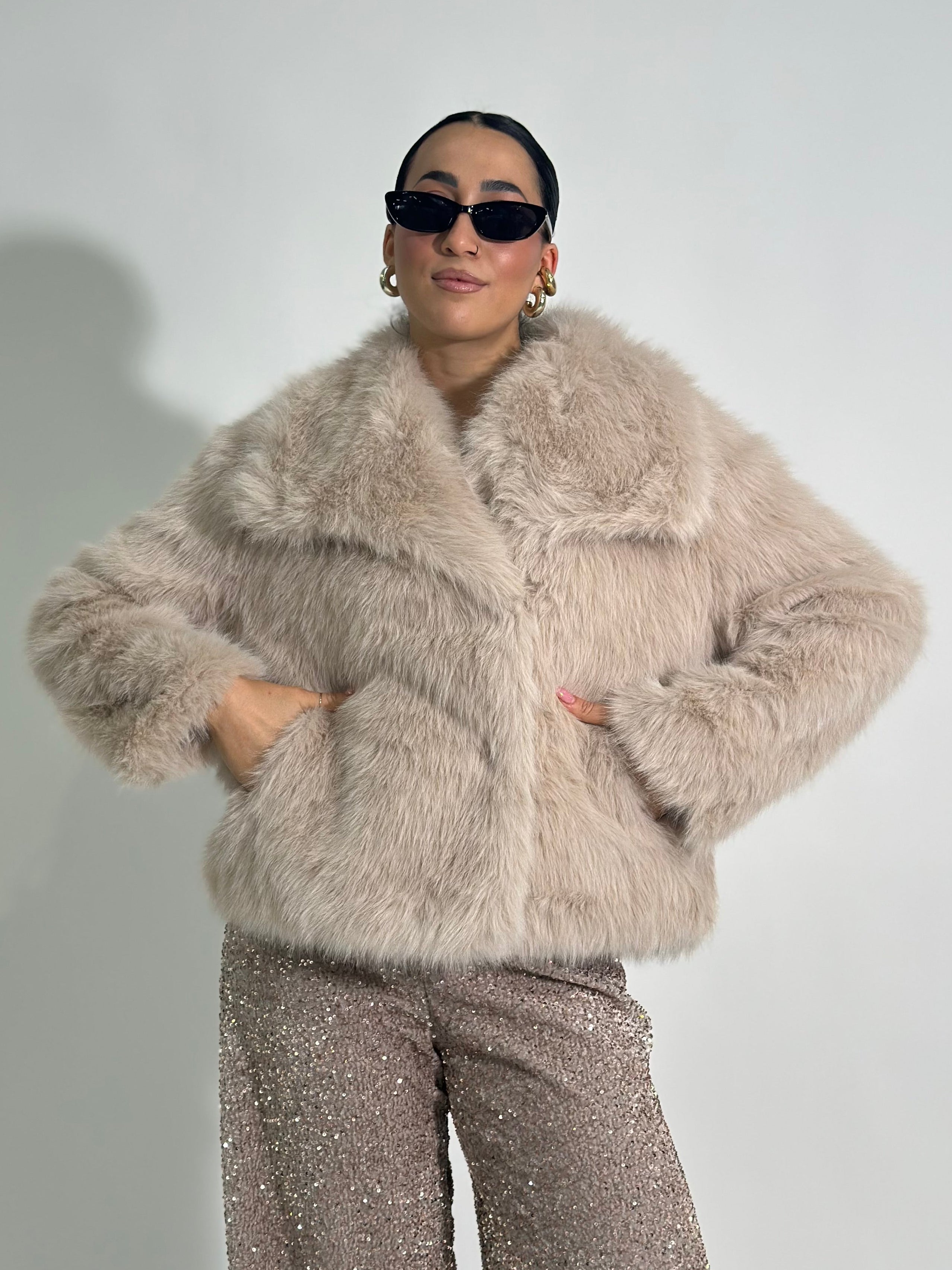 Pelliccia Y0238 PANNA