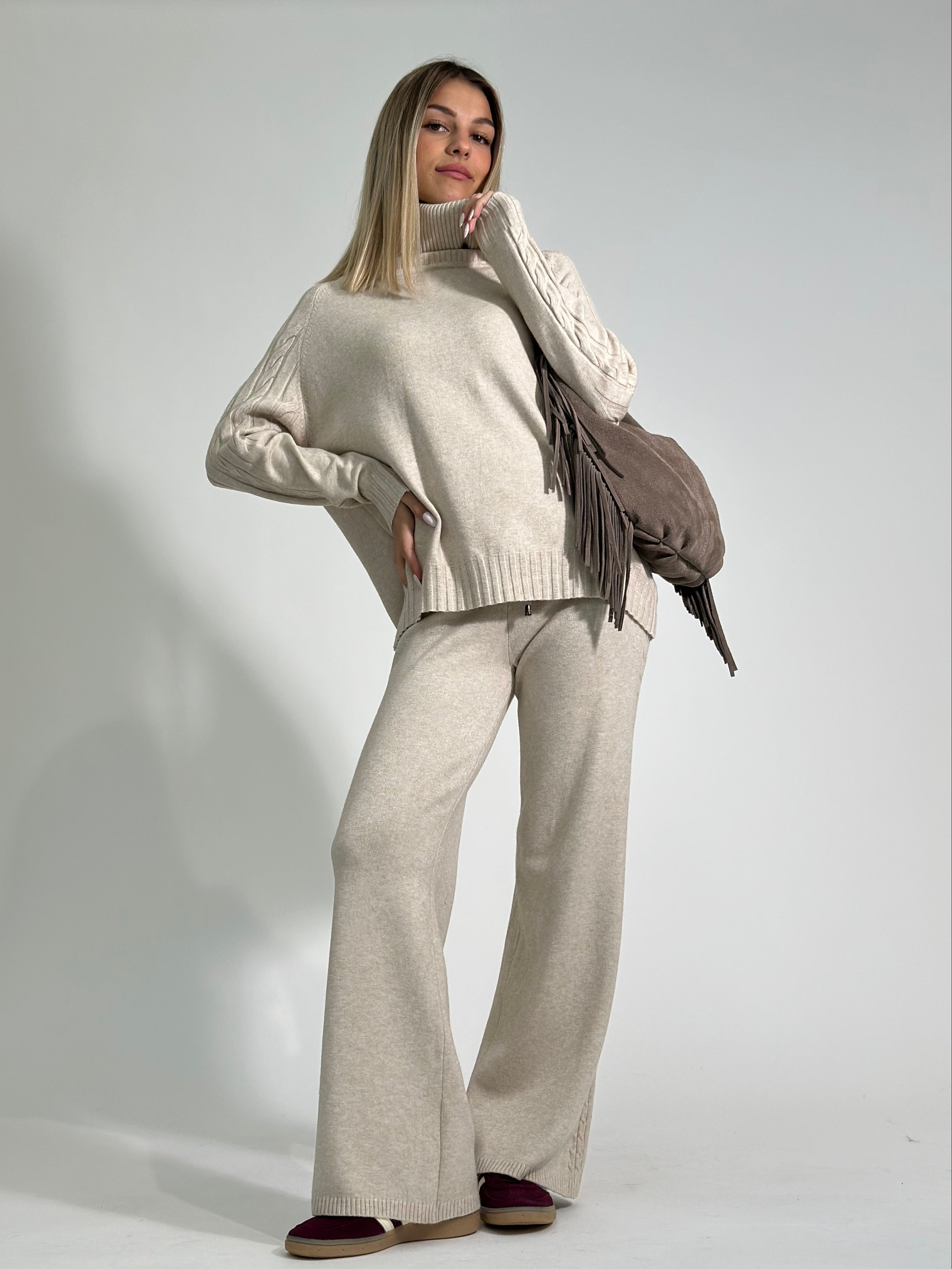 Completo maglia trecce C679 3+1 OMAGGIO