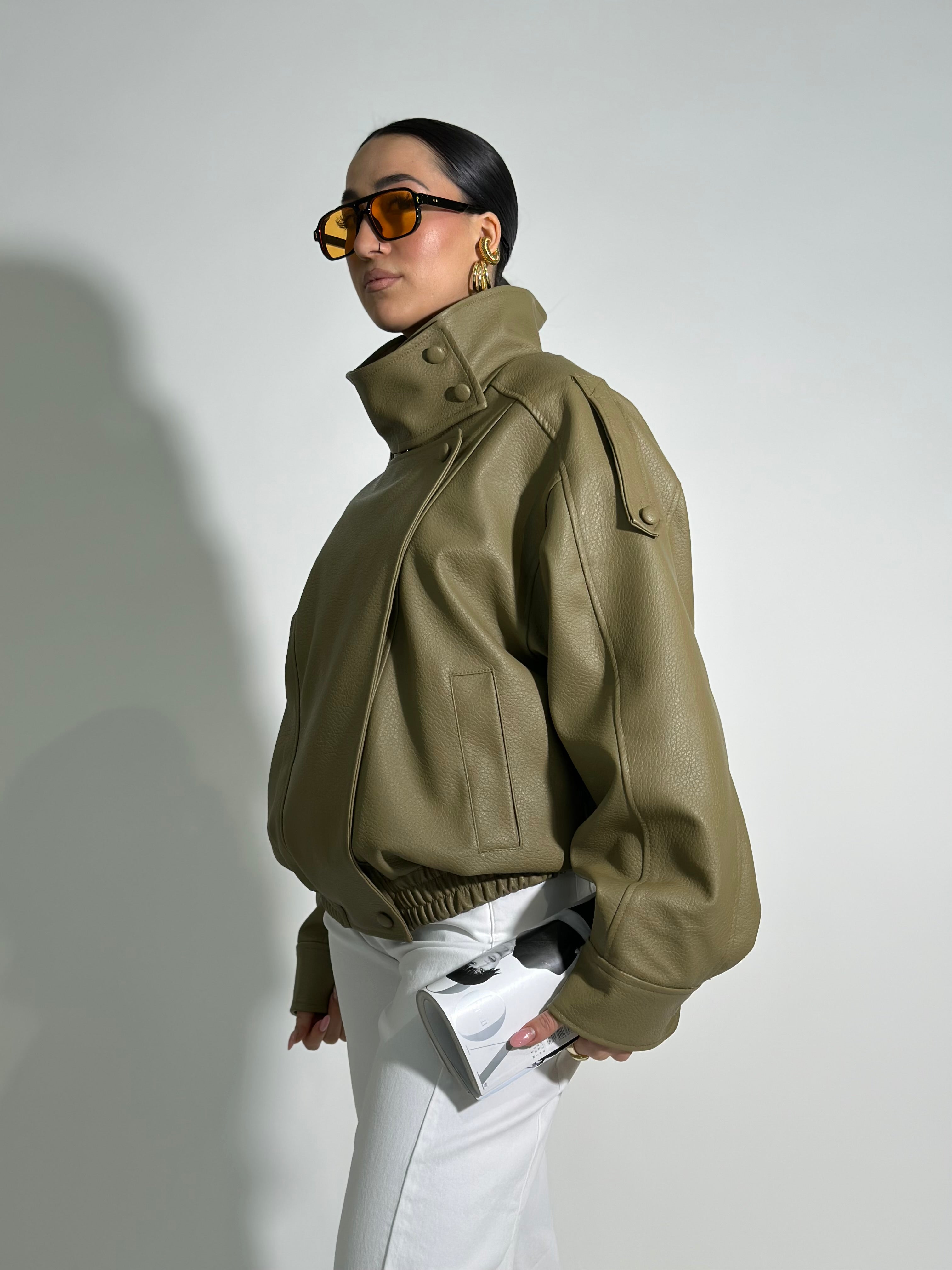 Bomber over Zarah PROMO MF43