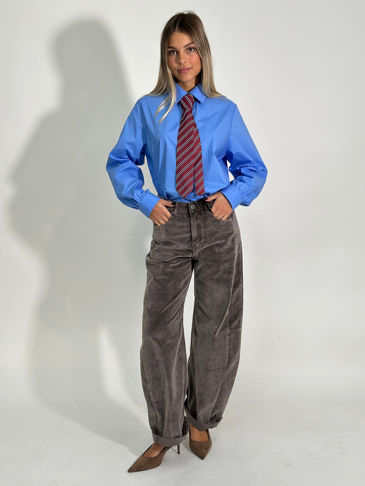 Camicia + cravatta 549